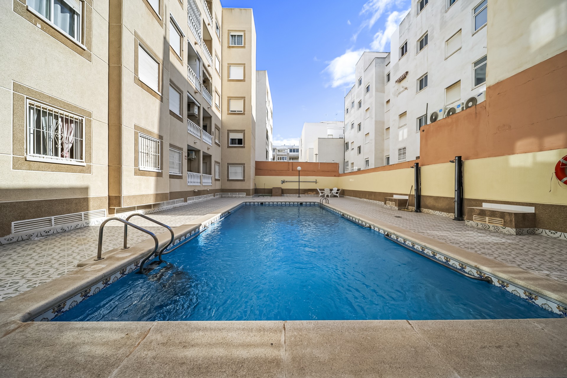 Resale - Apartamento -
Torrevieja - Centro