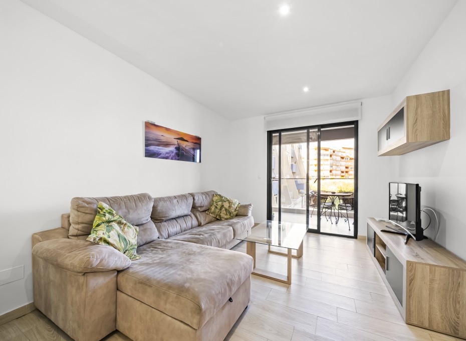 Resale - Apartamento -
Torrevieja - La Mata