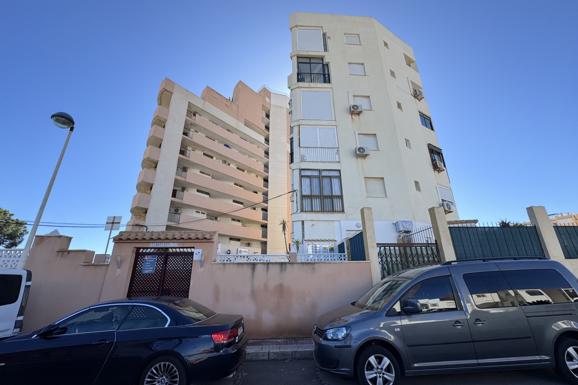 Resale - Apartamento -
Torrevieja - La Mata