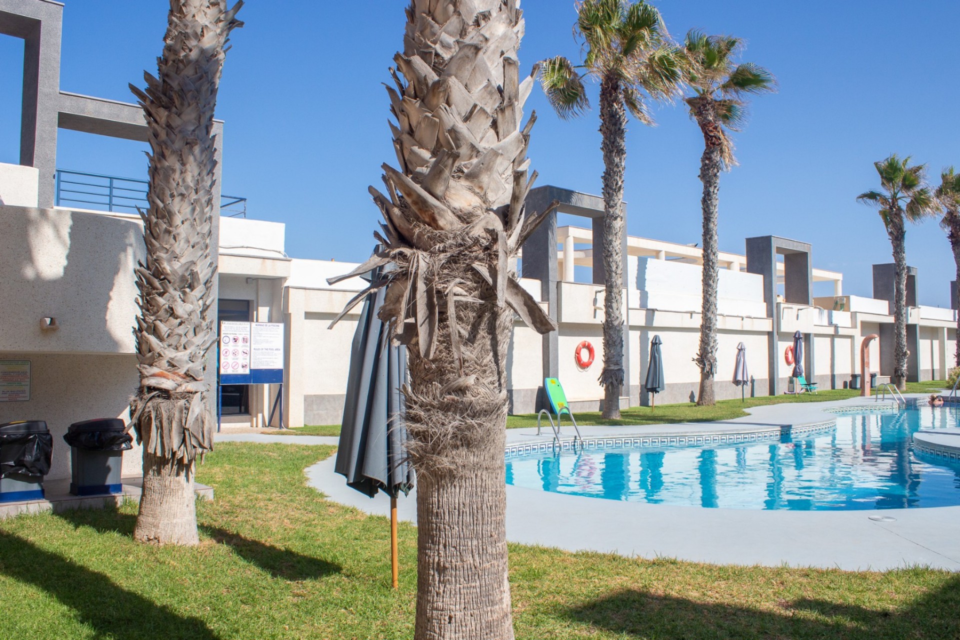 Resale - Apartamento -
Torrevieja - La Mata