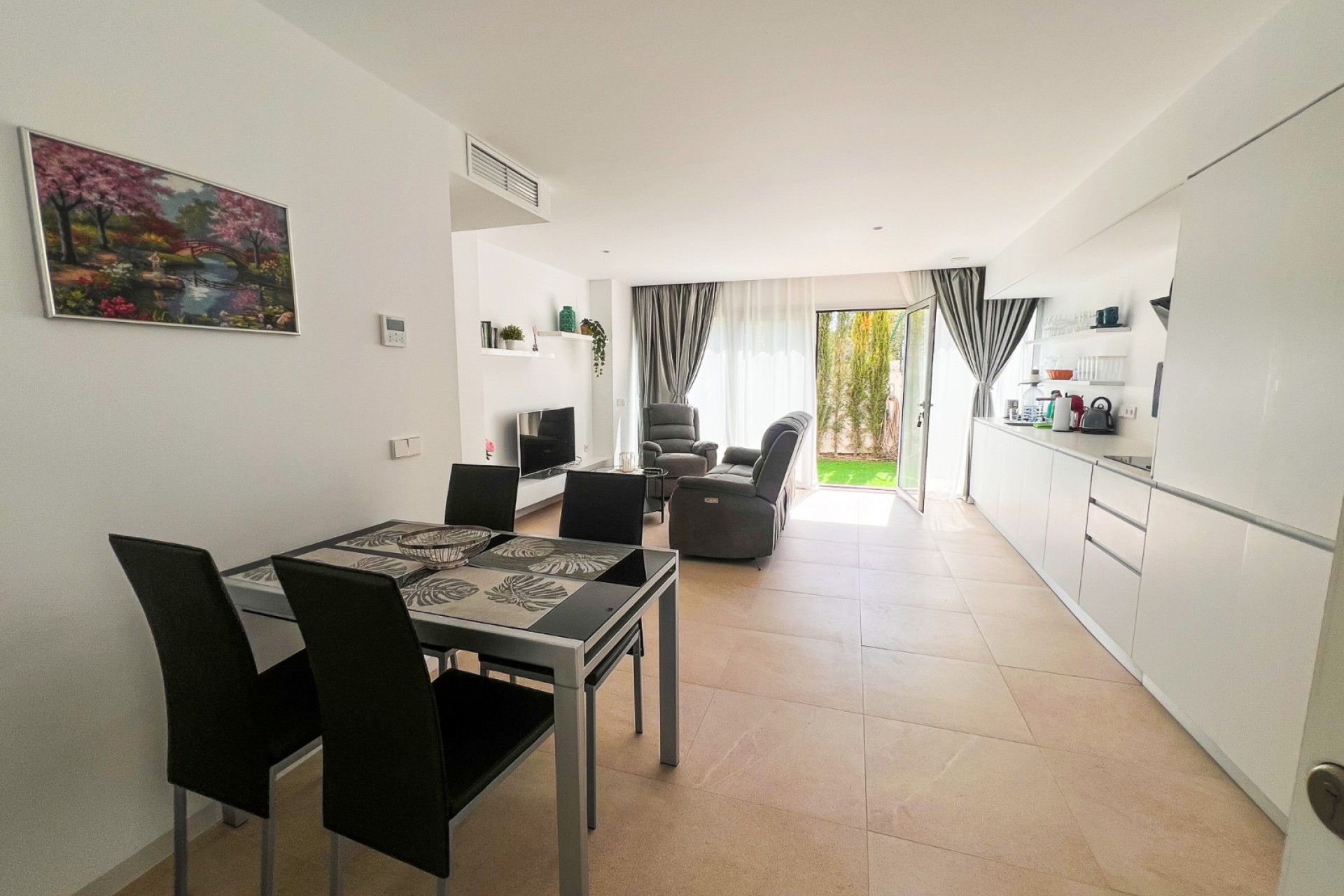 Resale - Apartamento -
Torrevieja - Los Balcones