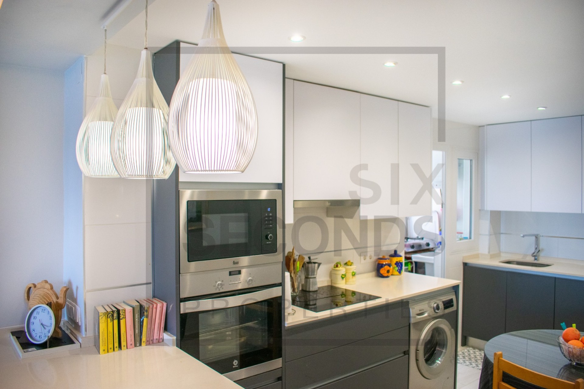 Resale - Apartamento -
Torrevieja - Playa del Cura