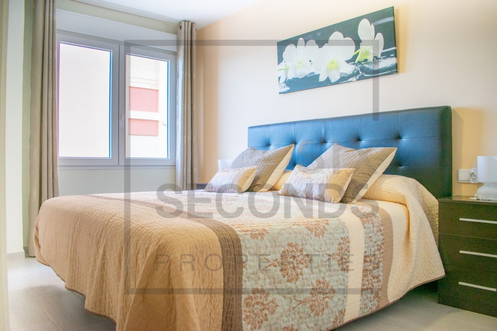 Resale - Apartamento -
Torrevieja - Playa del Cura