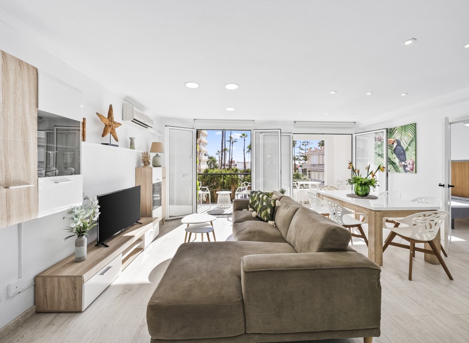 Resale - Apartamento -
Torrevieja - Puerto