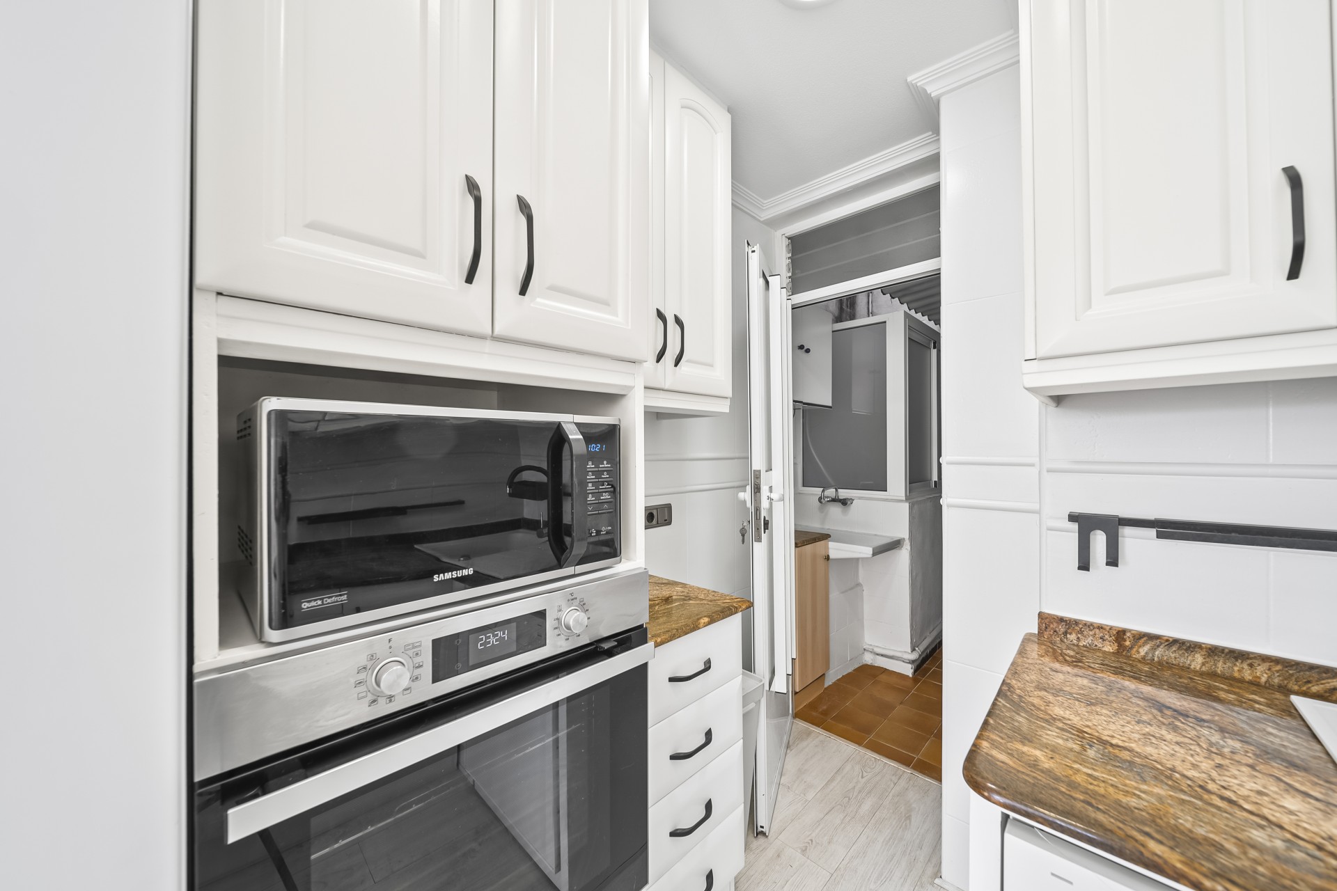 Resale - Apartamento -
Torrevieja - Puerto