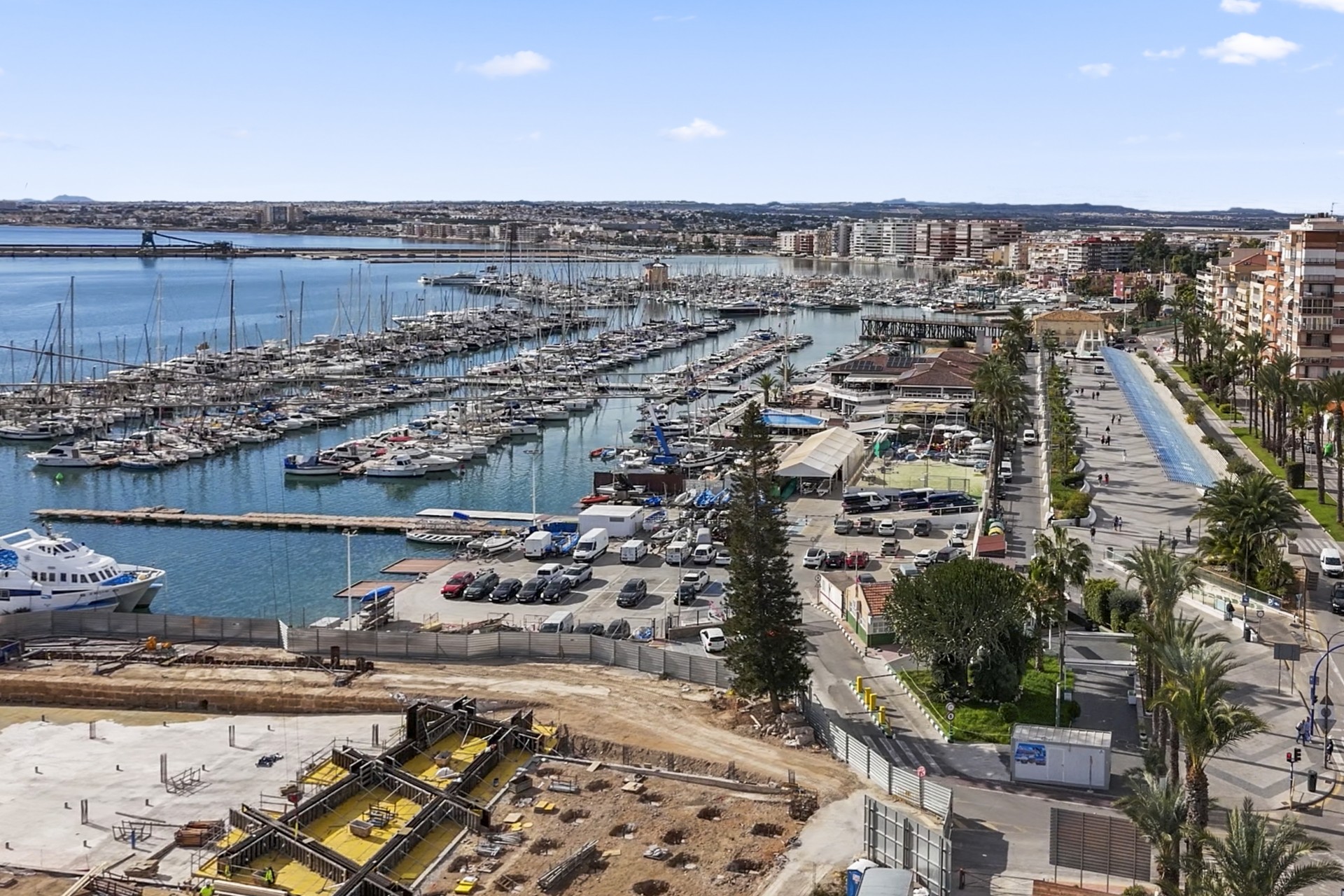 Resale - Apartamento -
Torrevieja - Puerto