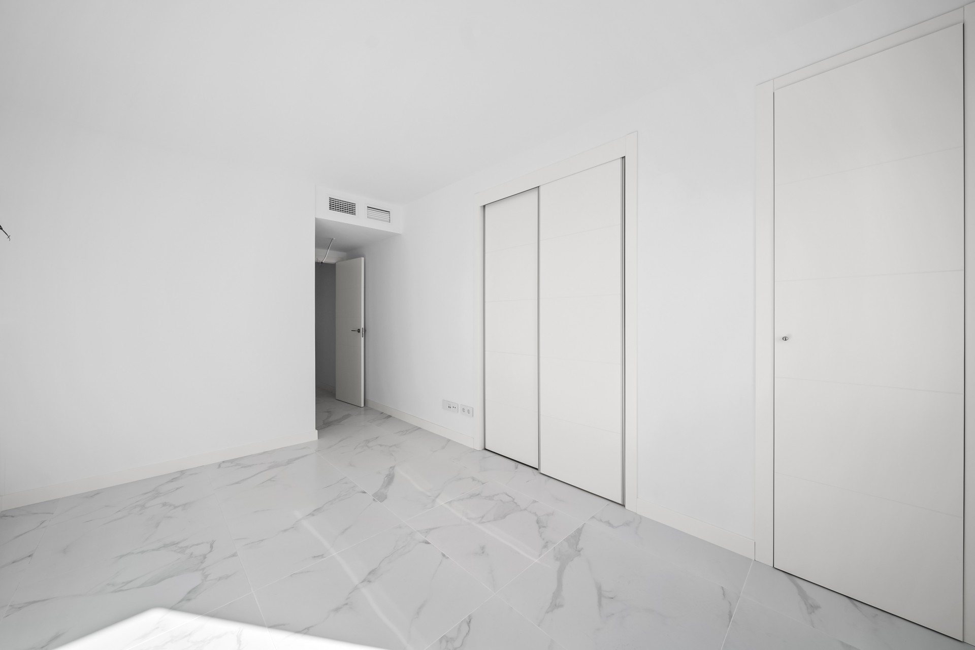 Resale - Apartamento -
Torrevieja - Punta prima