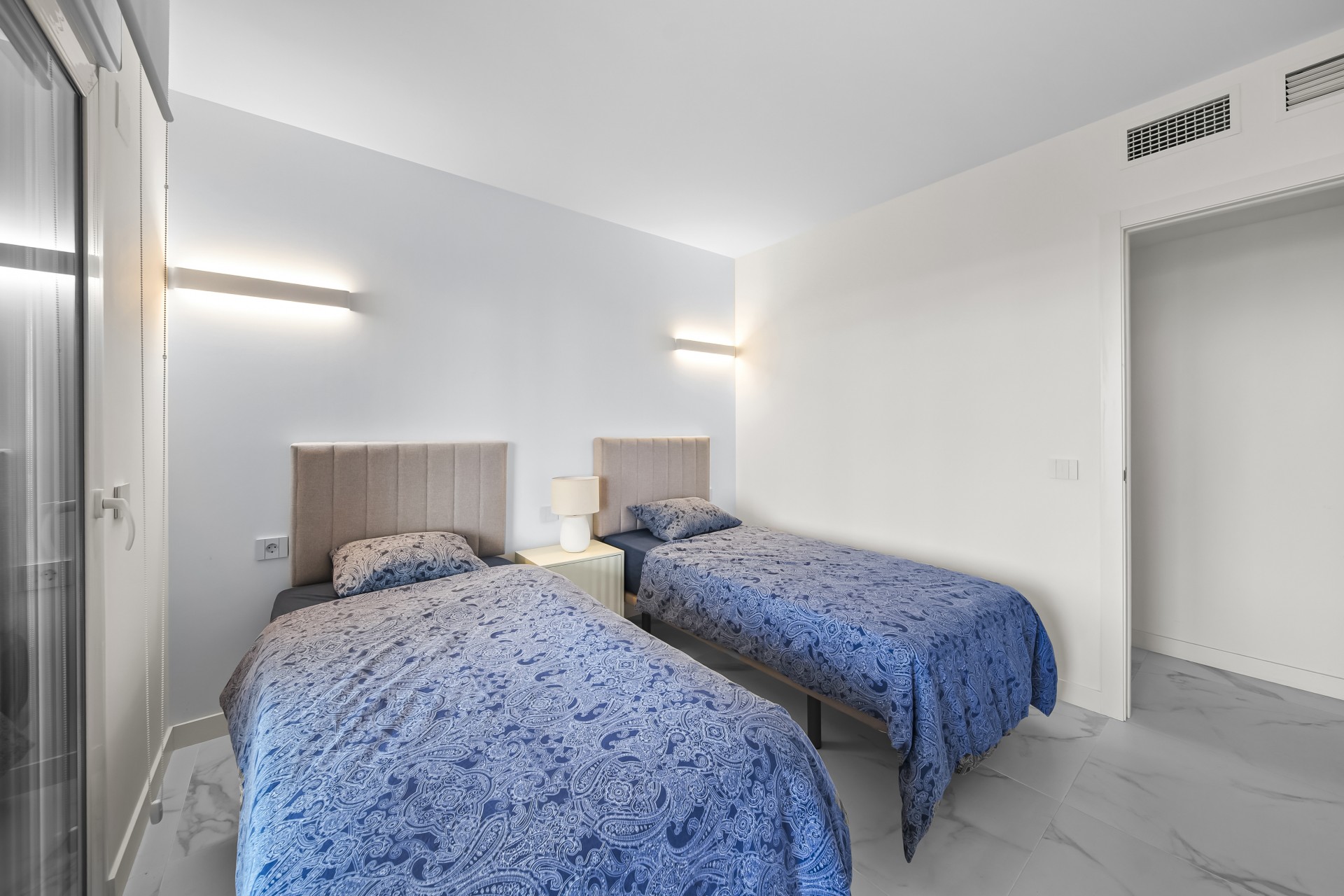 Resale - Apartamento -
Torrevieja - Punta prima