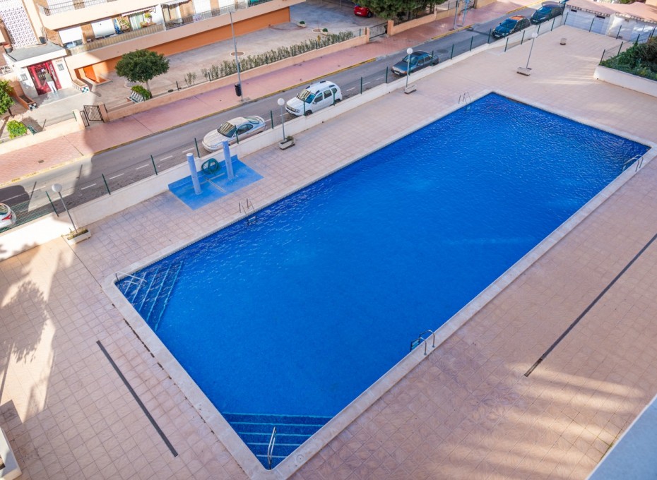 Resale - Apartamento -
Torrevieja - Punta prima
