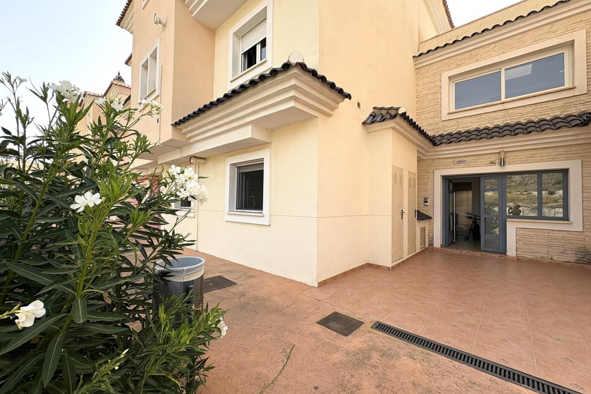 Resale - Apartment -
Altaona Golf and Country Village - Altaona Golf - Country Village