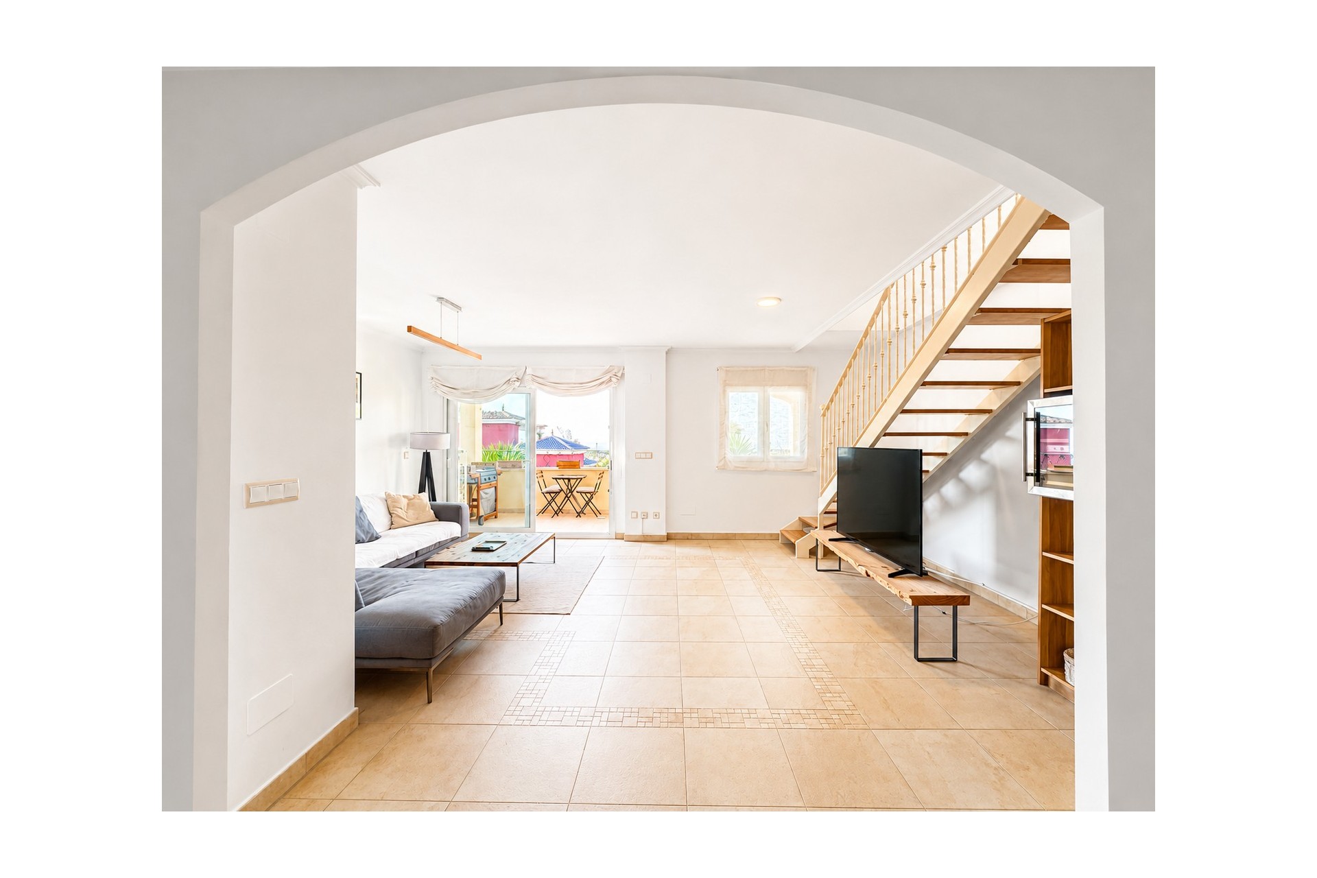 Resale - Apartment -
Altaona Golf and Country Village - Altaona Golf - Country Village