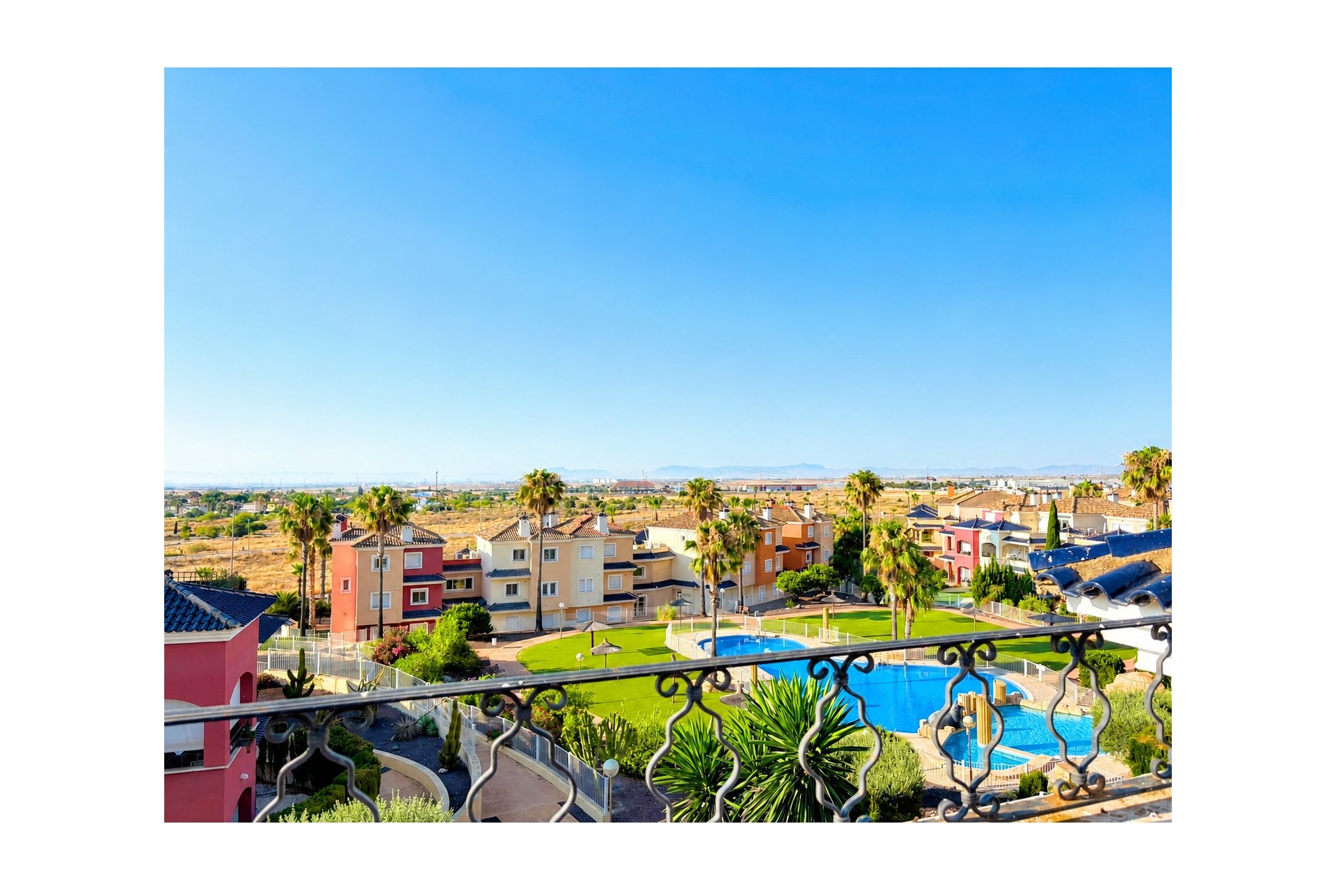 Resale - Apartment -
Altaona Golf and Country Village - Altaona Golf - Country Village