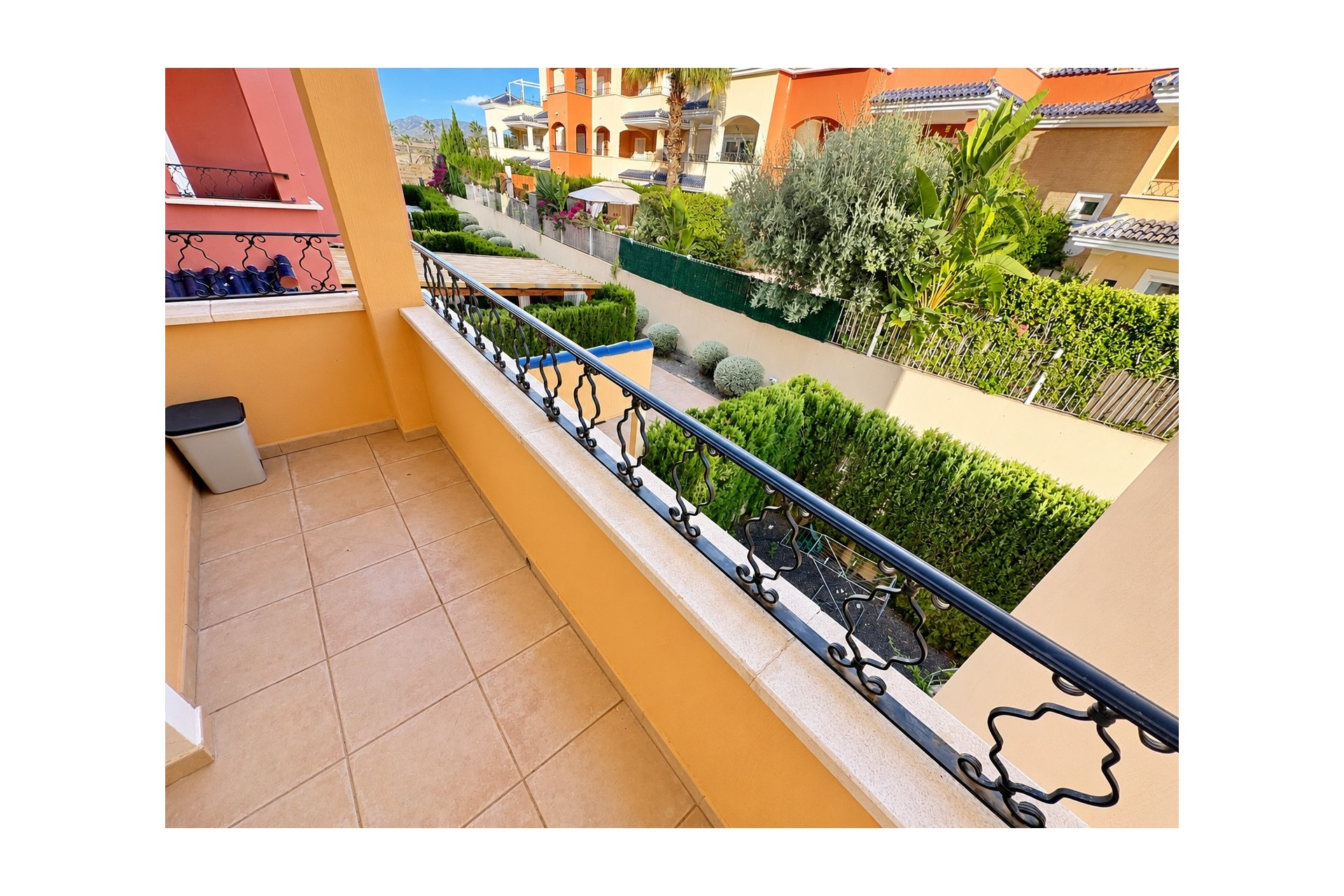Resale - Apartment -
Altaona Golf and Country Village - Altaona Golf - Country Village