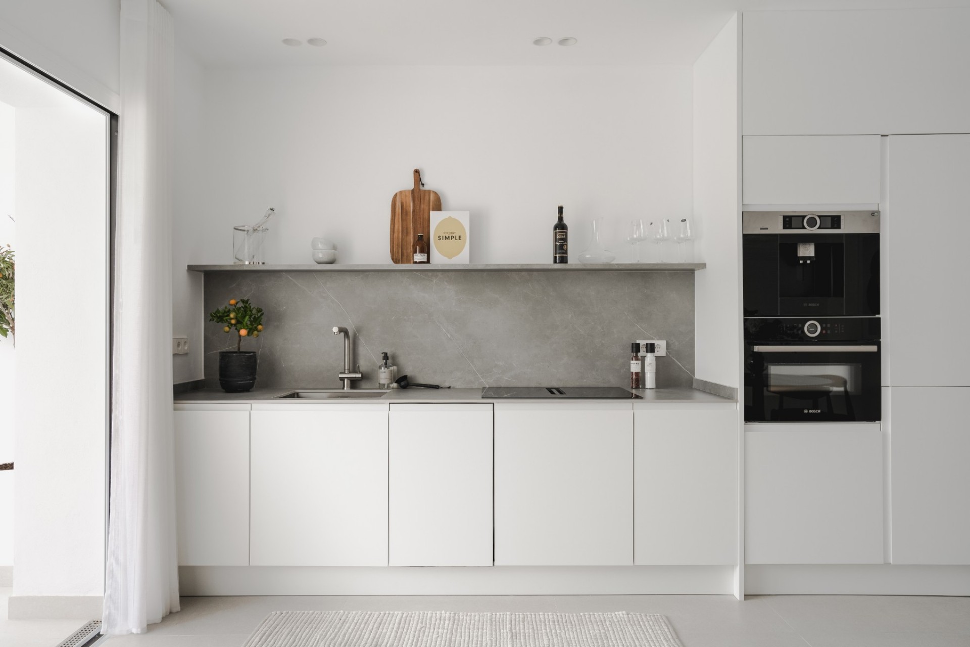 Resale - Apartment -
Benahavis - La Quinta