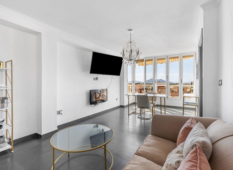 Resale - Apartment -
Daya Nueva