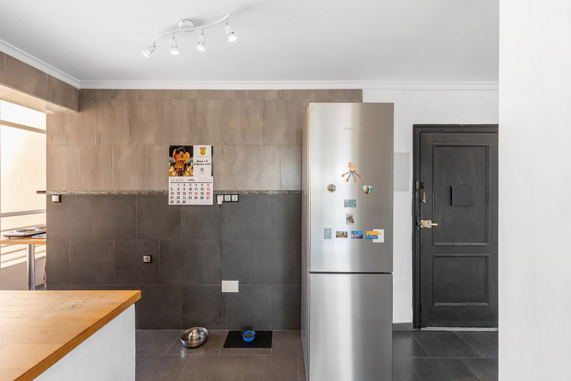 Resale - Apartment -
Daya Nueva