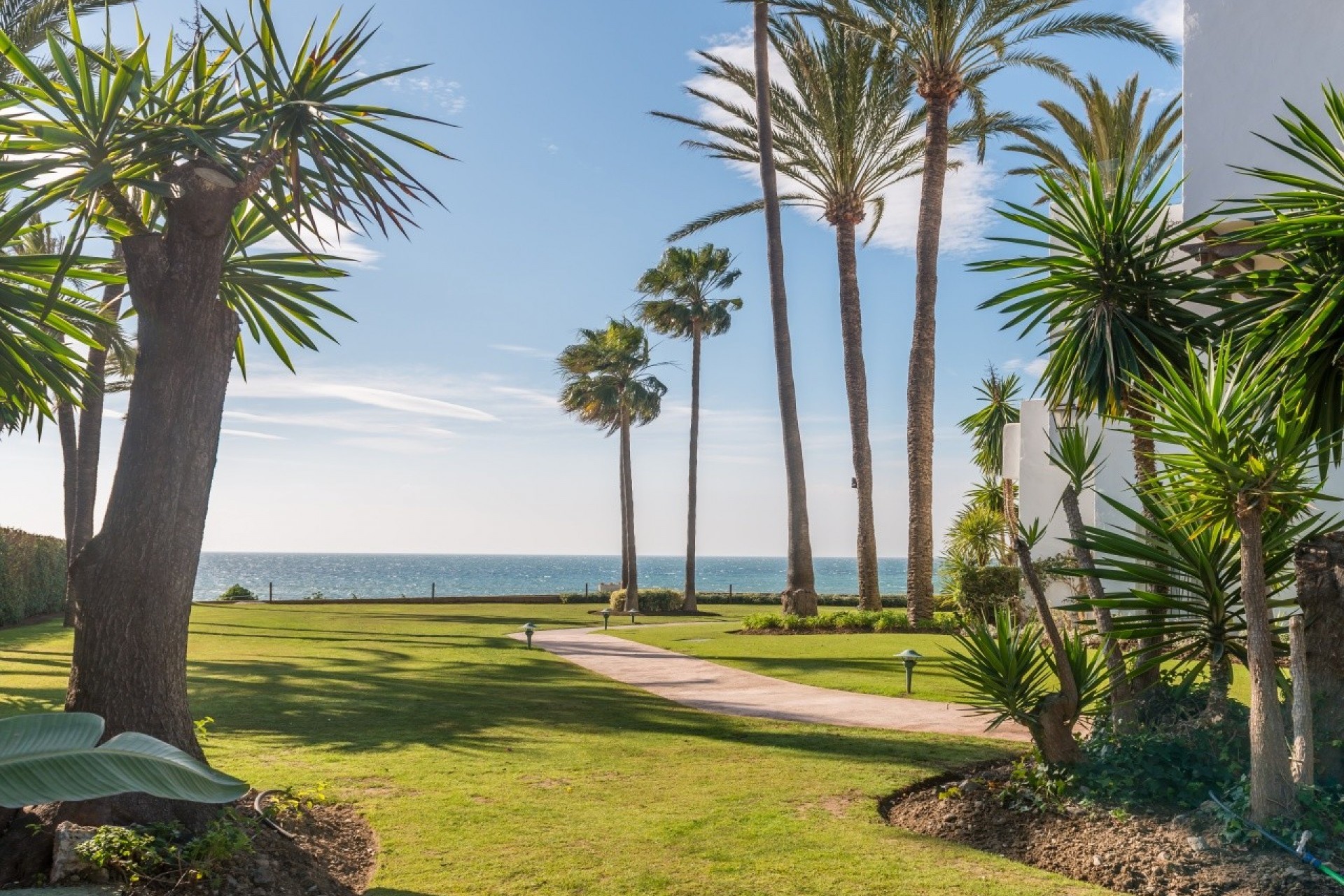 Resale - Apartment -
Estepona
