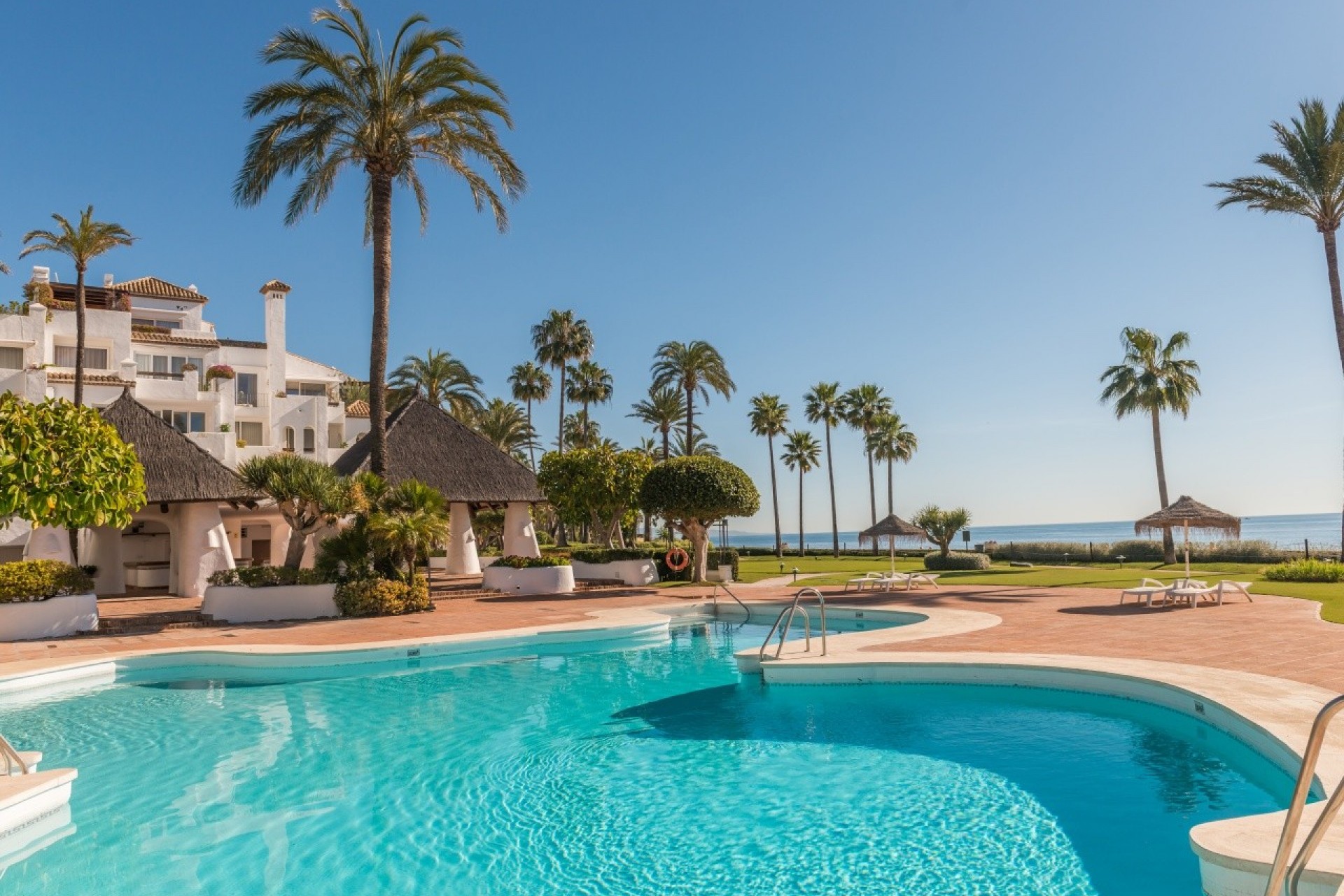 Resale - Apartment -
Estepona