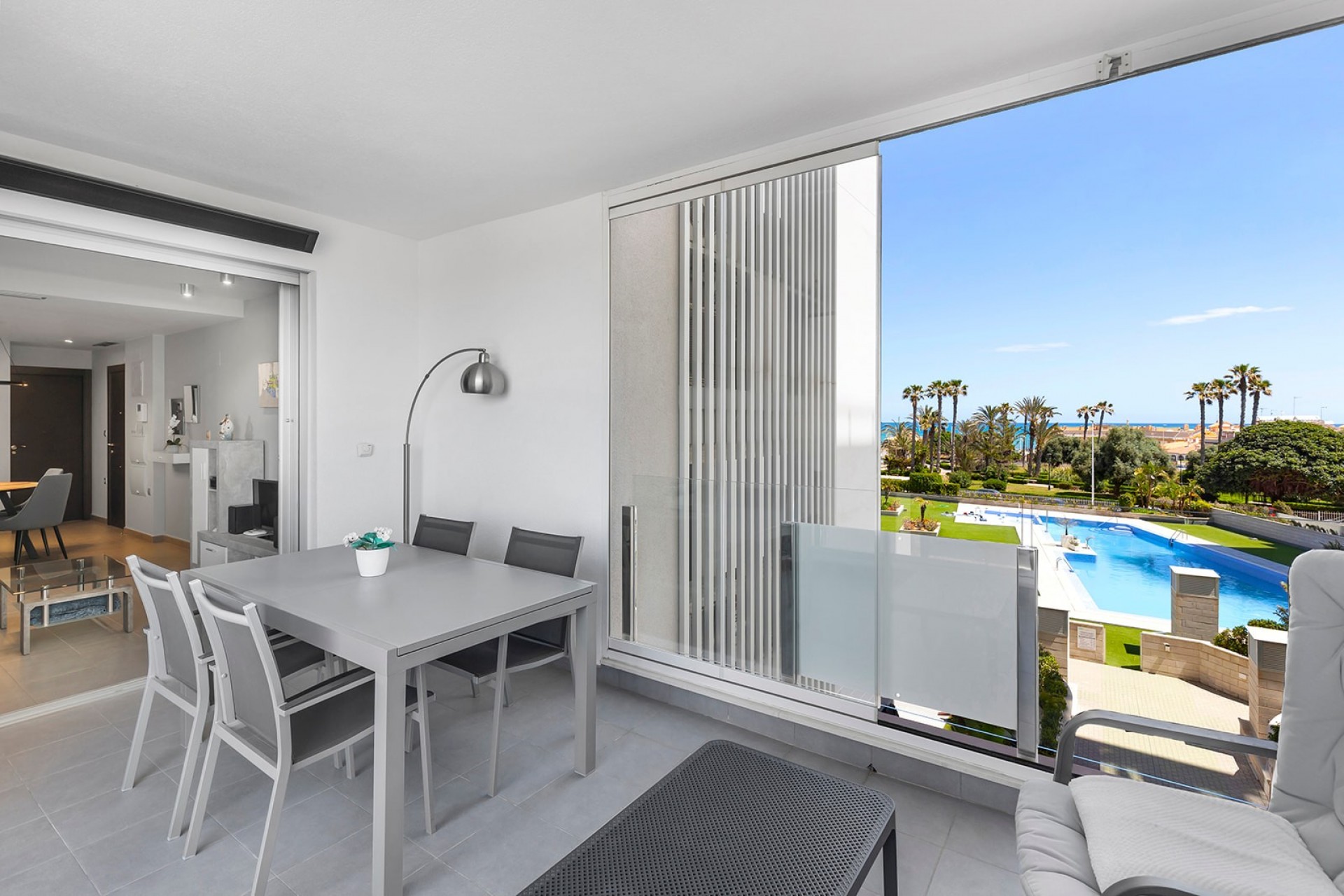 Resale - Apartment - Flat -
La Mata - Playa
