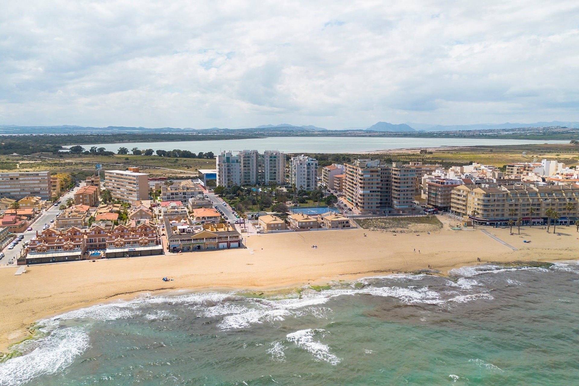 Resale - Apartment - Flat -
La Mata - Playa