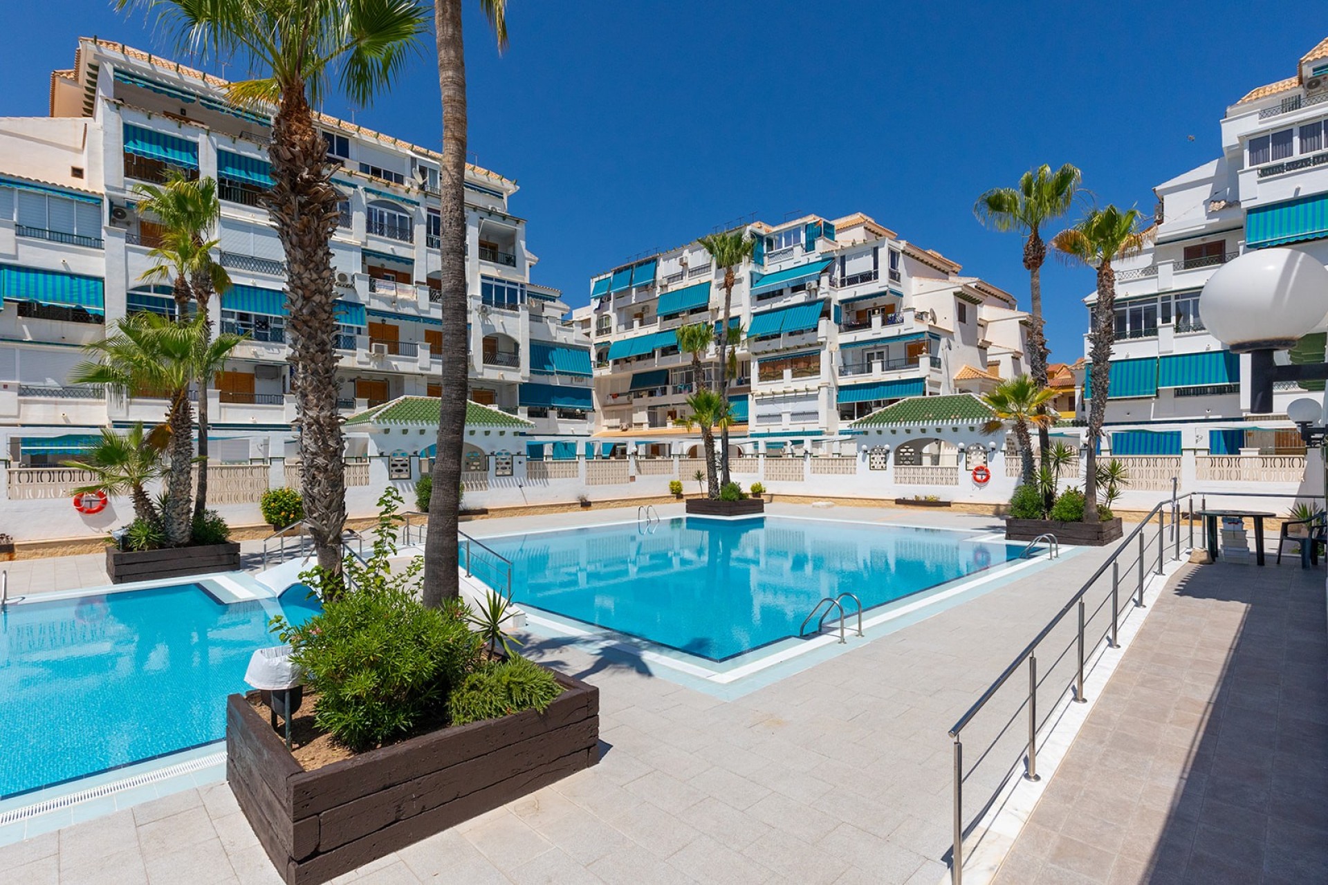 Resale - Apartment - Flat -
La Mata - Playa