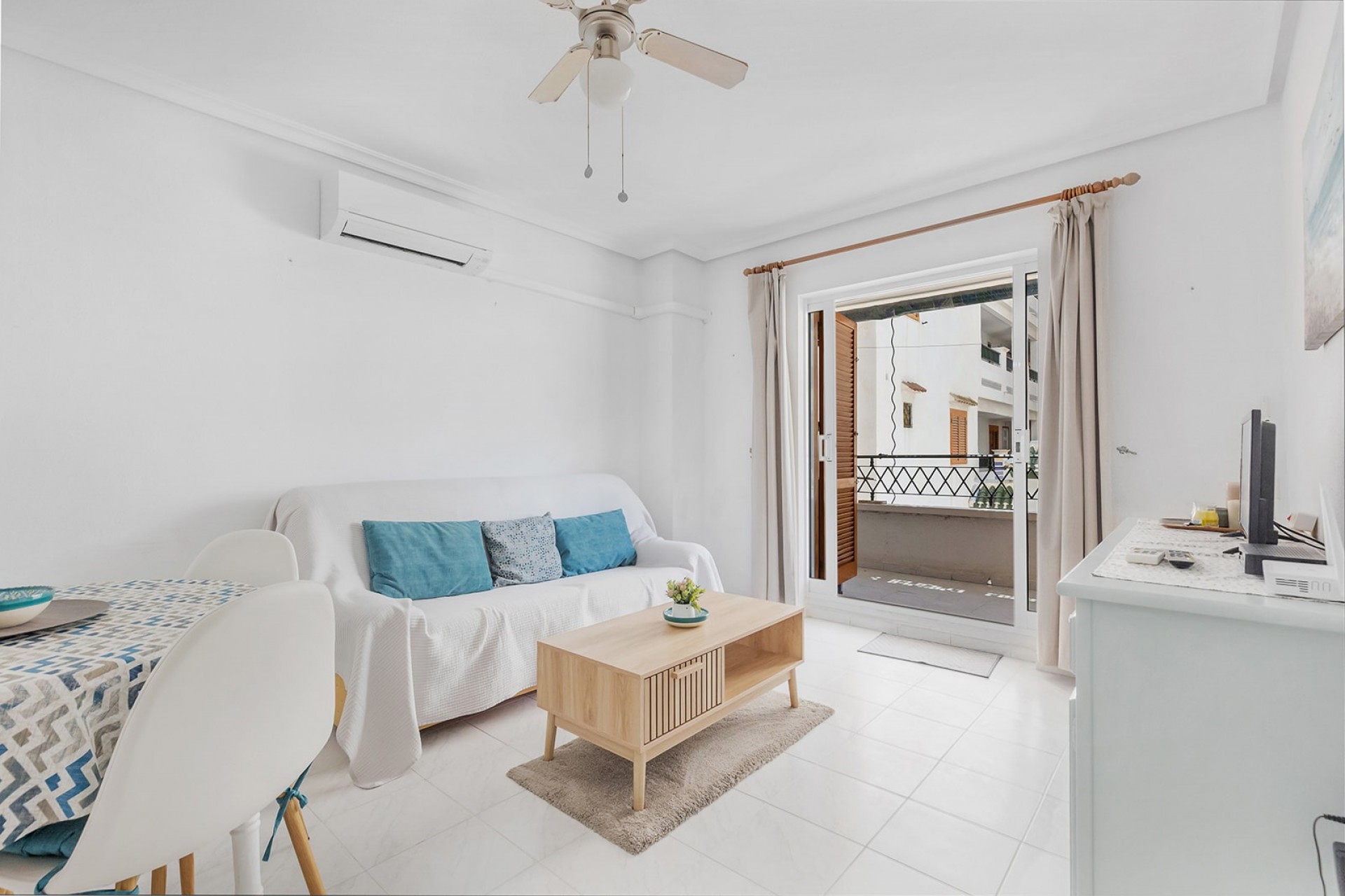 Resale - Apartment - Flat -
La Mata - Playa