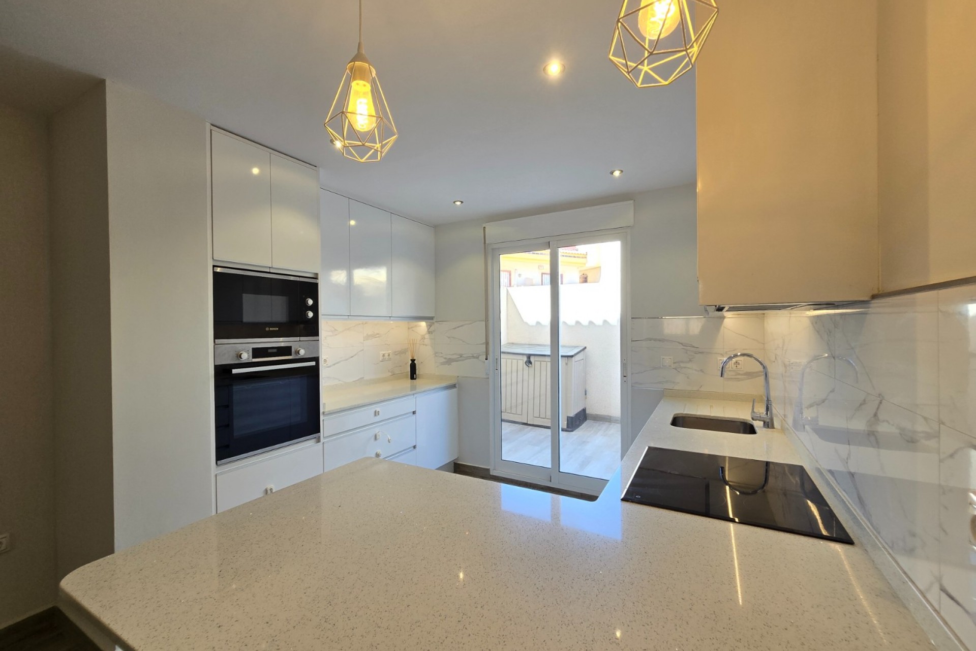 Resale - Apartment / flat -
Orihuela Costa - La Zenia