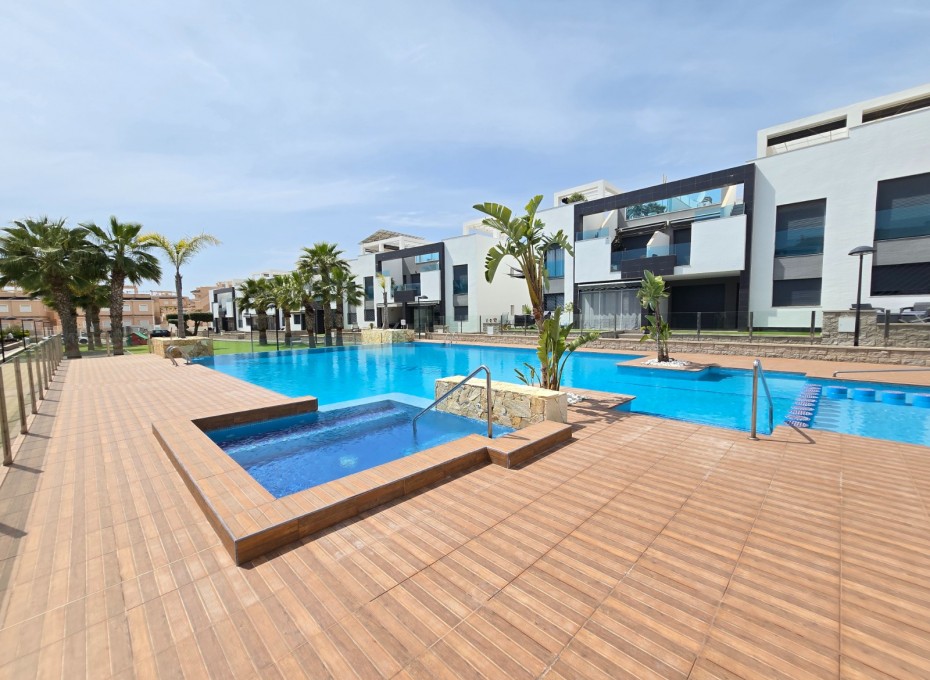 Resale - Apartment / Flat * -
Orihuela Costa * - Punta Prima *