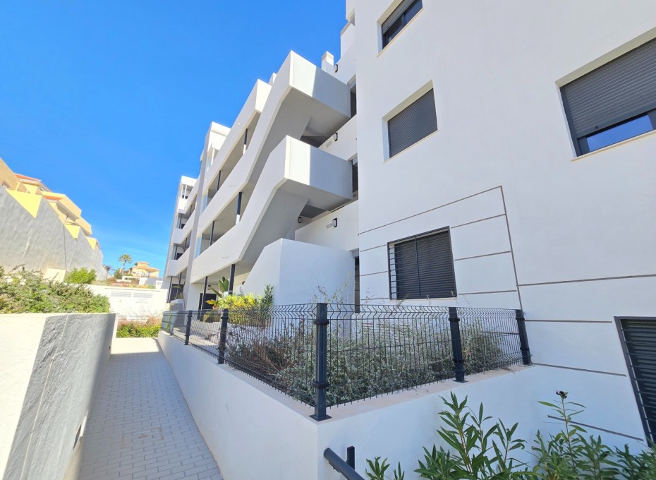 Resale - Apartment / flat -
Orihuela Costa - Villamartín