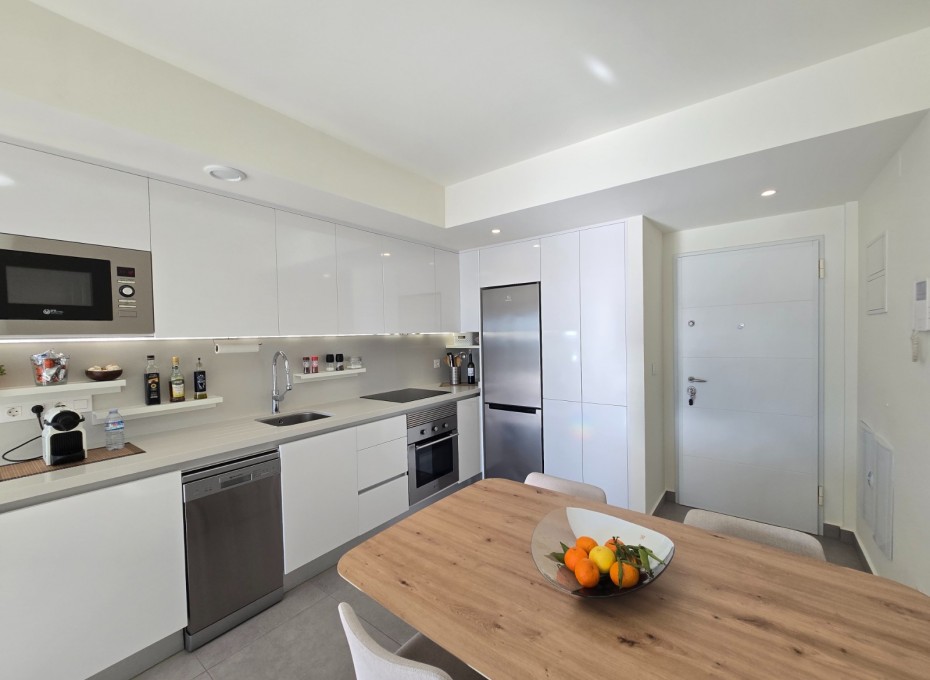 Resale - Apartment / Flat * -
Orihuela Costa * - Villamartín *