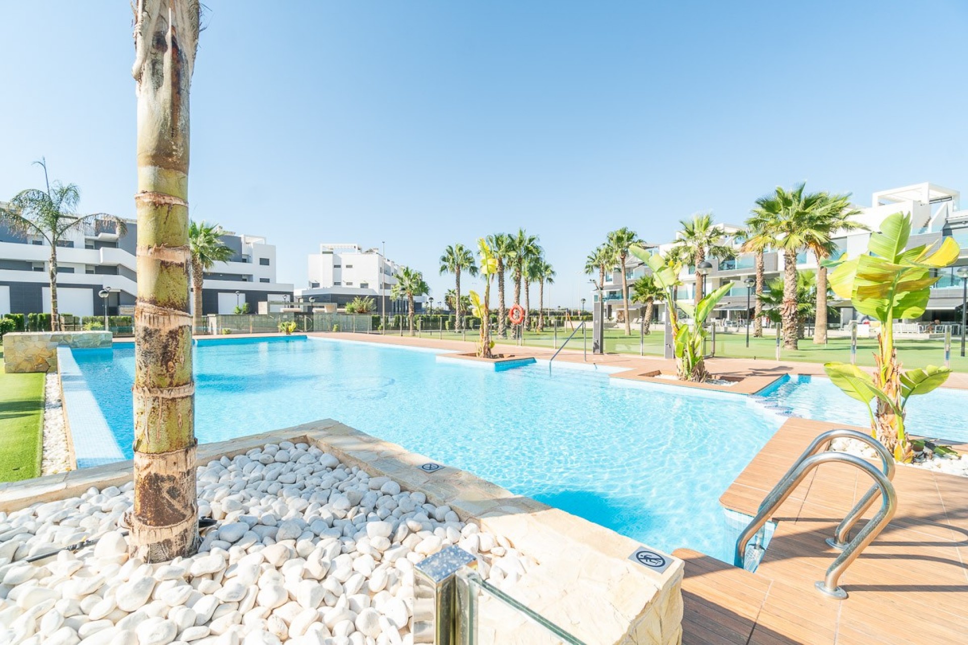 Resale - Apartment -
Guardamar del Segura - El Raso