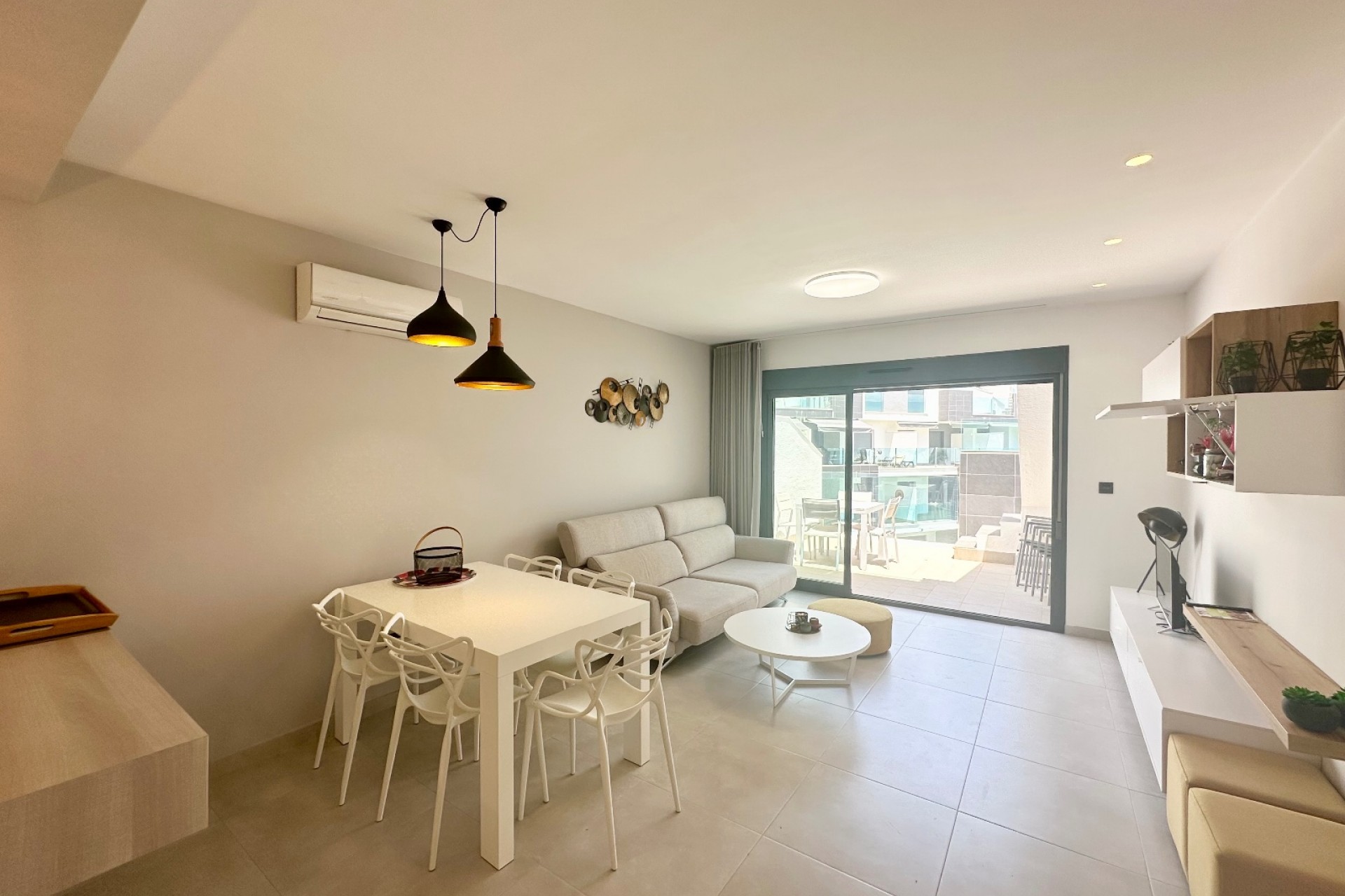 Resale - Apartment -
Guardamar del Segura - El Raso