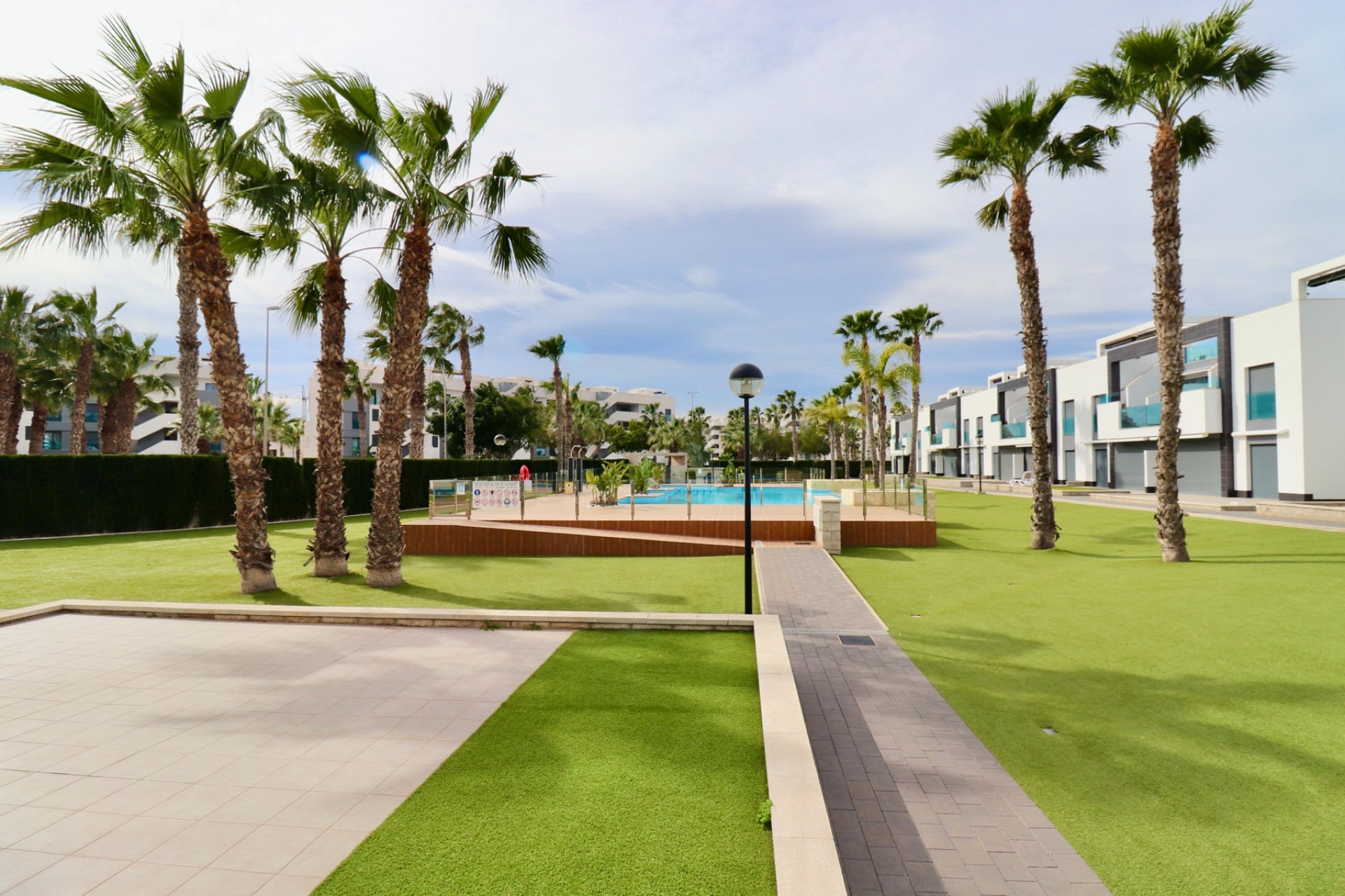 Resale - Apartment -
Guardamar del Segura - Guardamar - El Raso