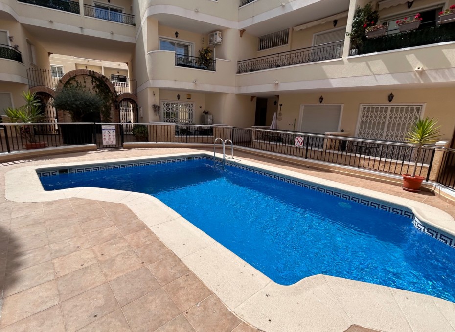 Resale - Apartment -
Jacarilla