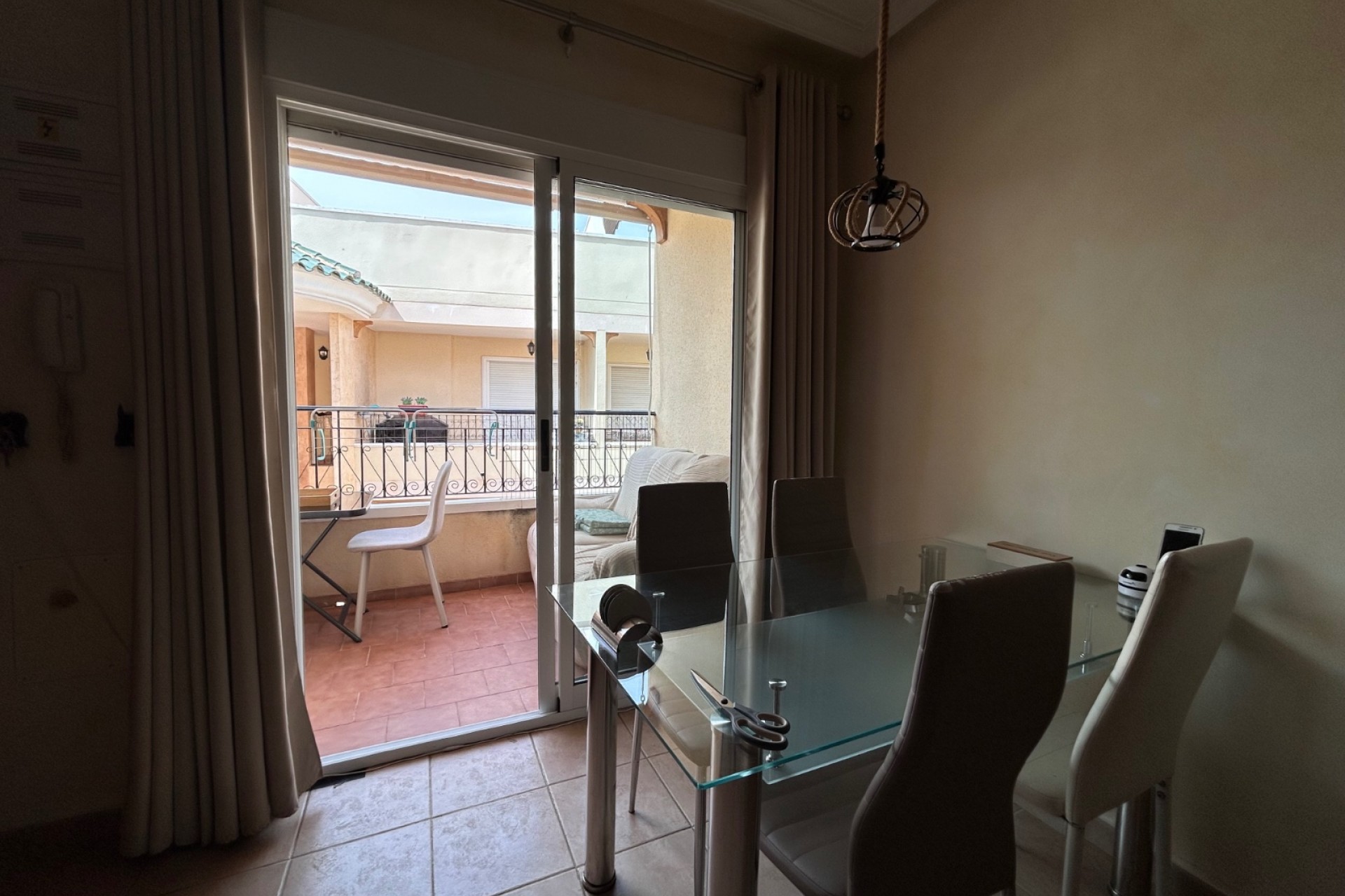 Resale - Apartment -
Jacarilla