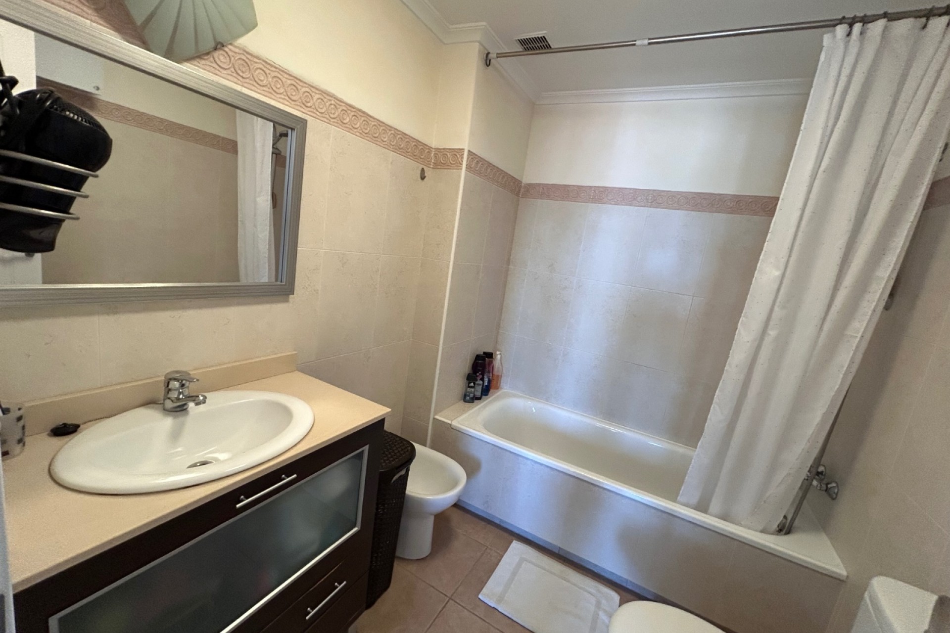 Resale - Apartment -
Jacarilla