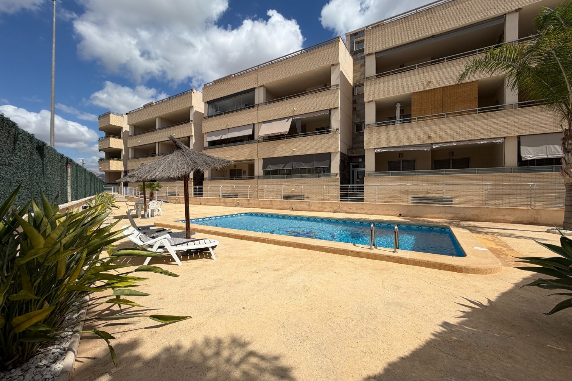 Resale - Apartment -
Jacarilla