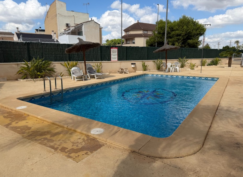 Resale - Apartment -
Jacarilla