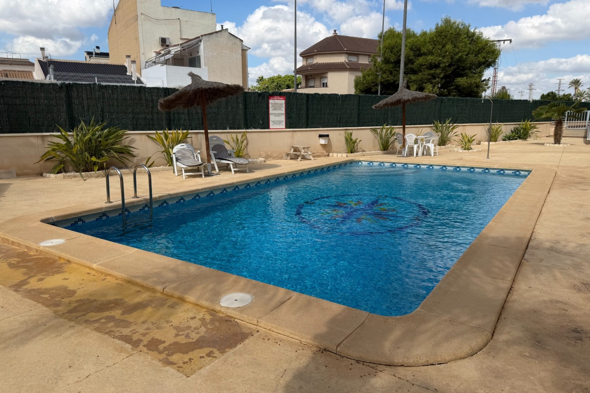 Resale - Apartment -
Jacarilla