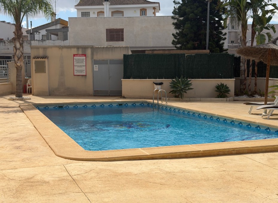 Resale - Apartment -
Jacarilla