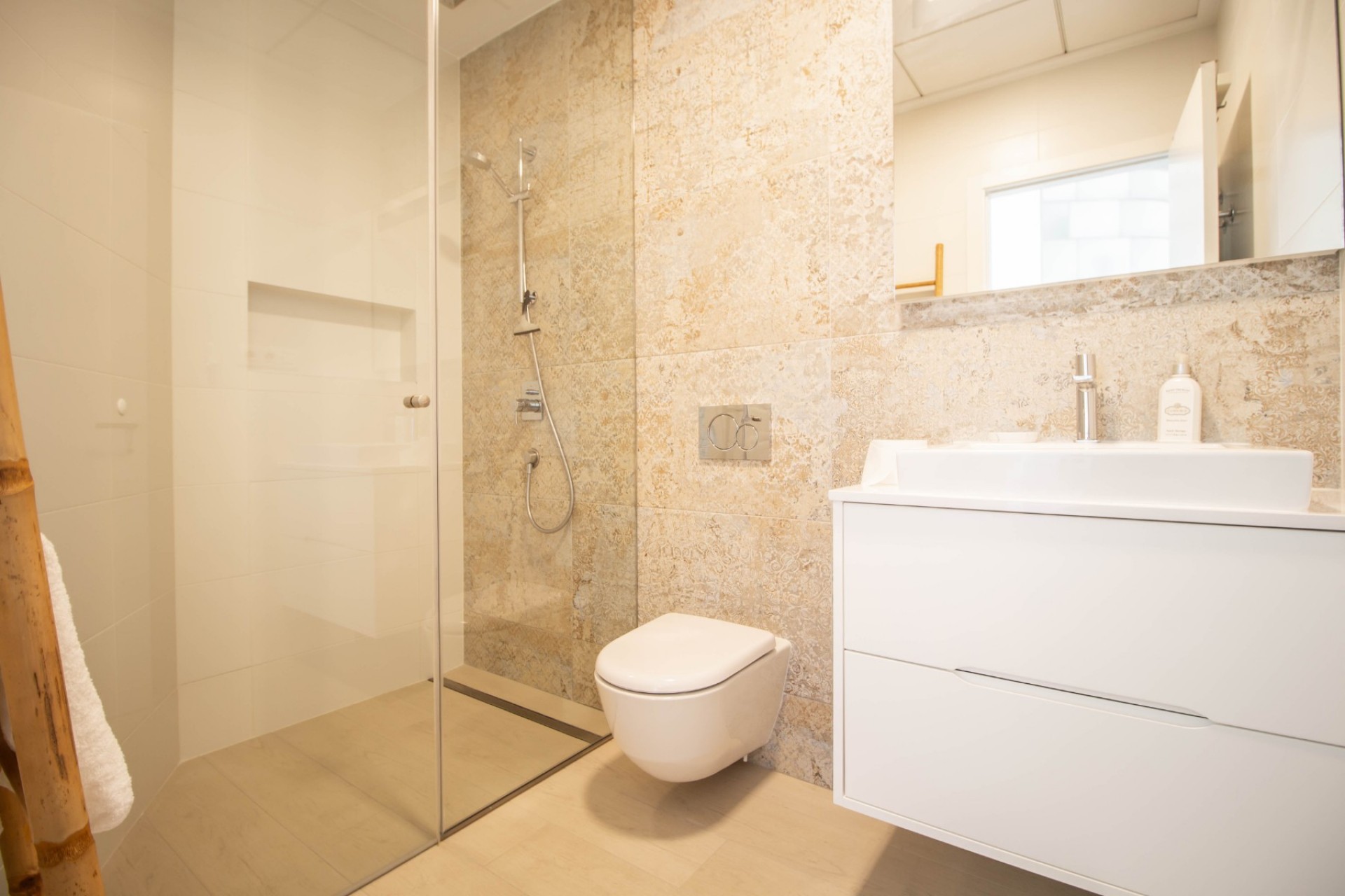 Resale - Apartment -
Las Colinas Golf Resort - Las Colinas golf