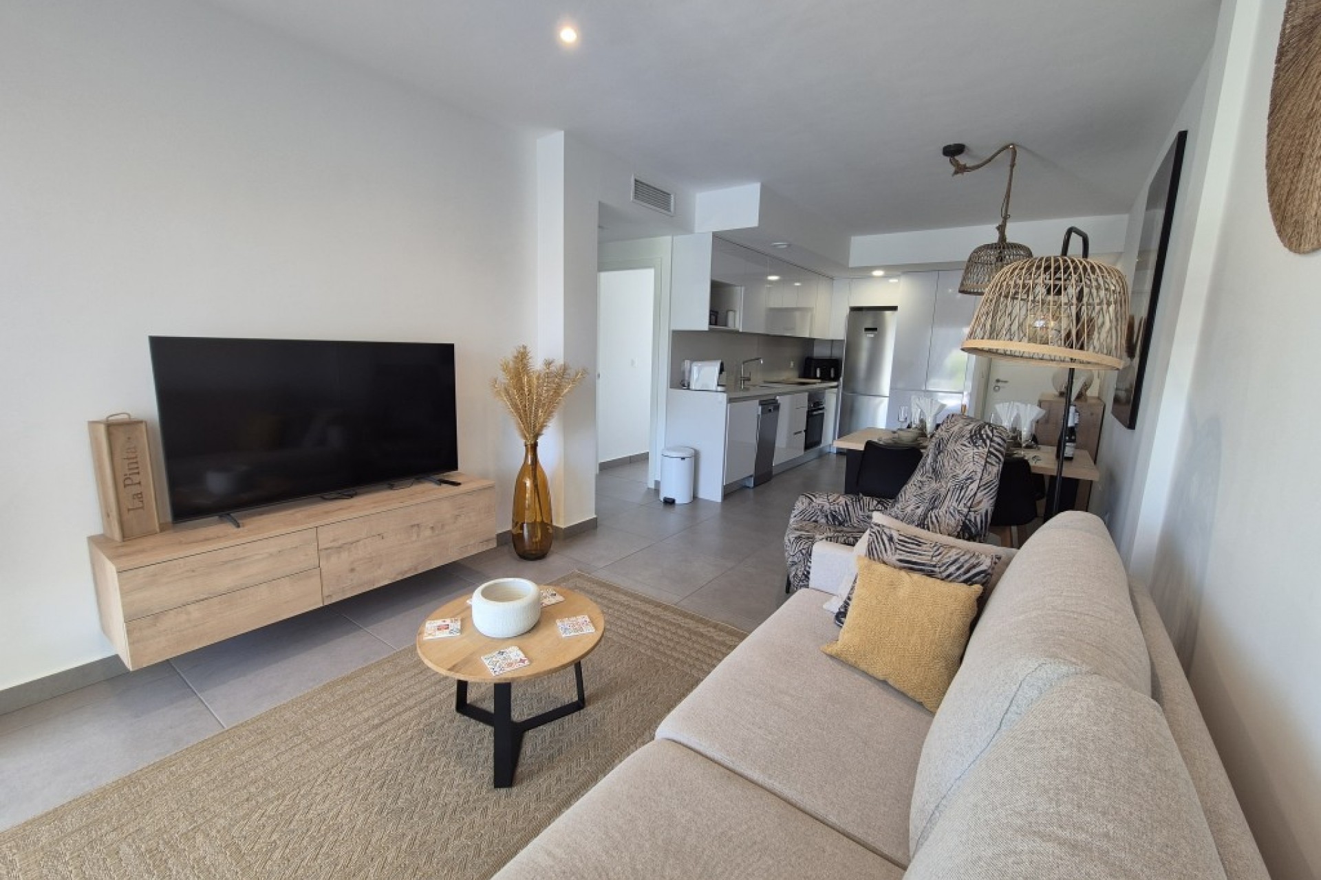 Resale - Apartment -
Las Filipinas