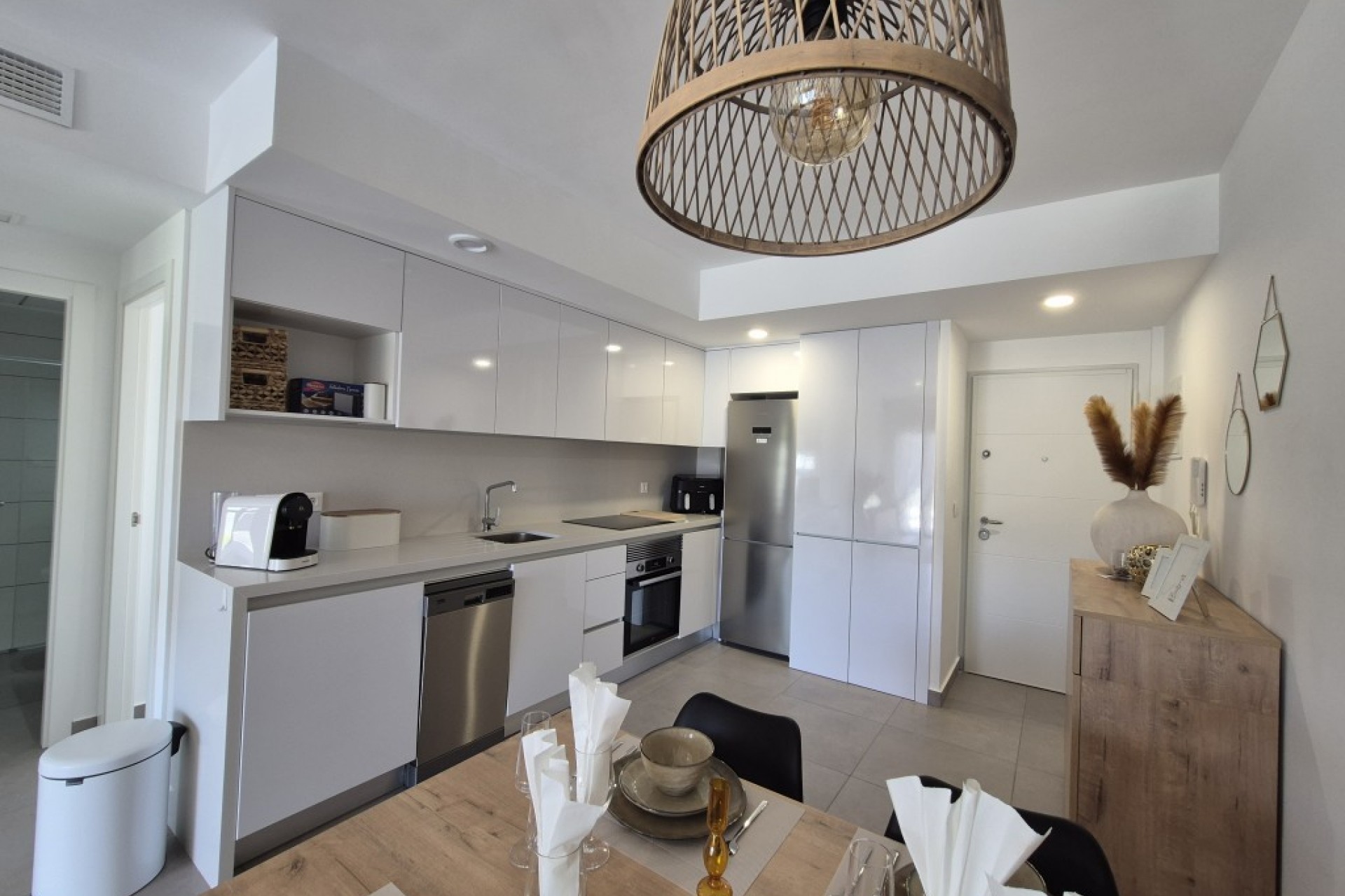 Resale - Apartment -
Las Filipinas