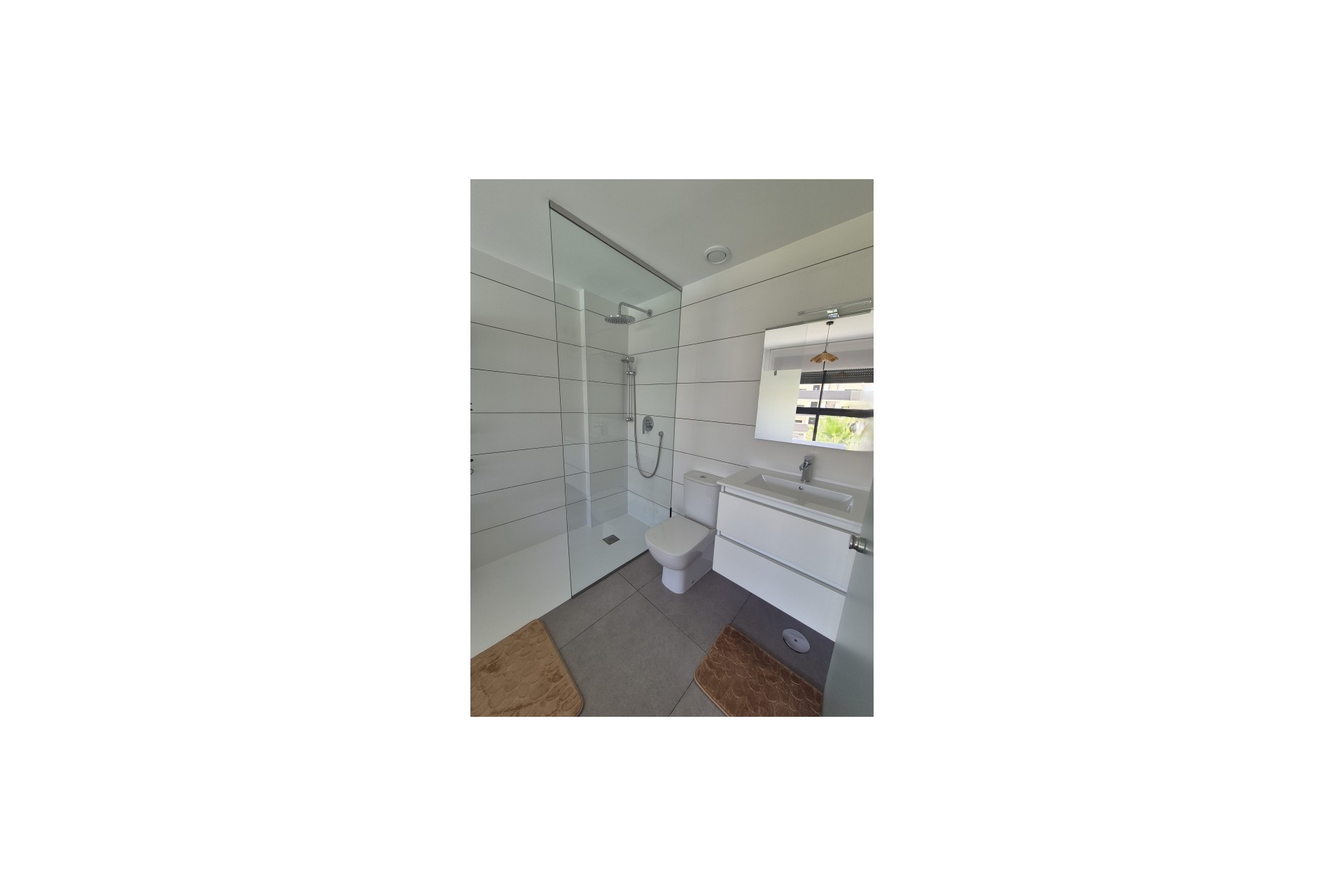 Resale - Apartment -
Las Filipinas