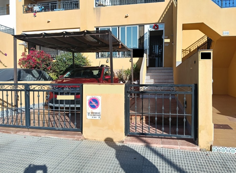 Resale - Apartment -
Los Montesinos - La Herrada