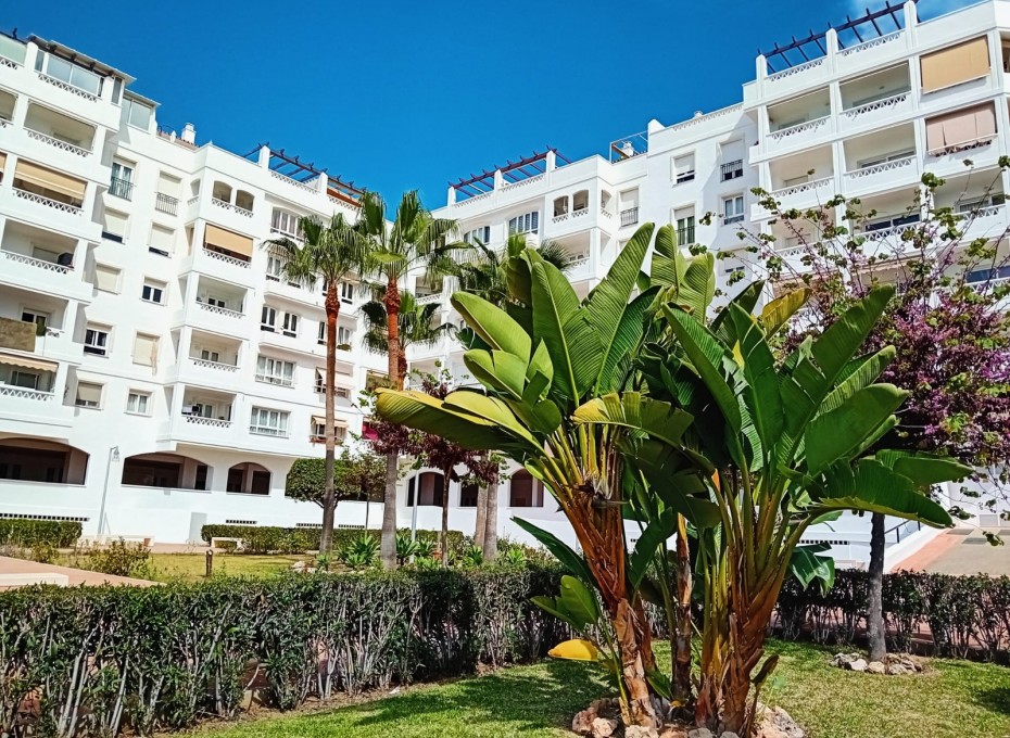 Resale - Apartment -
Marbella - Nueva Andalucía