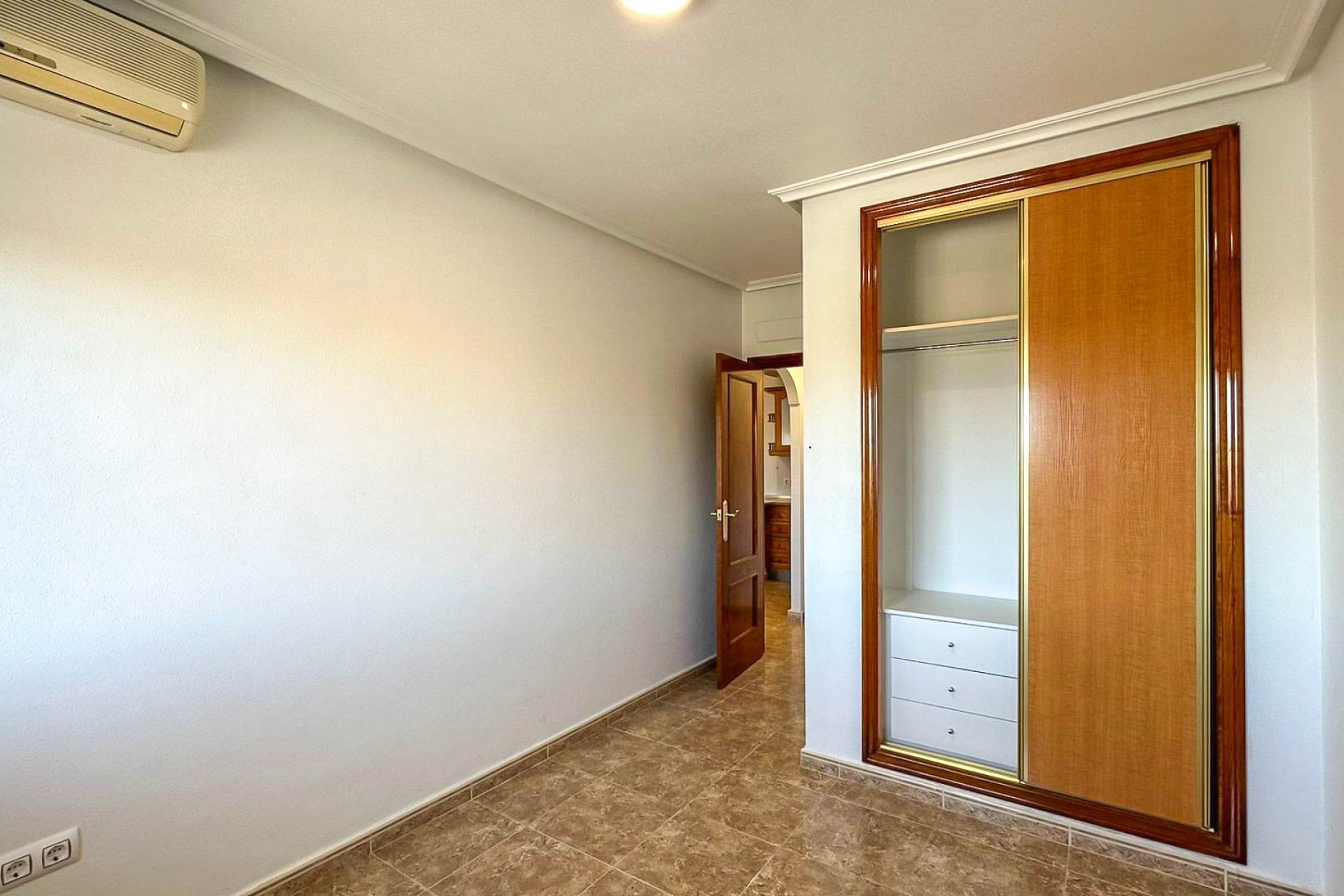 Resale - Apartment -
Orihuela Costa - Campoamor