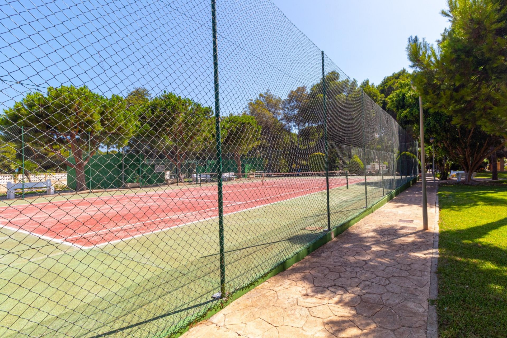 Resale - Apartment -
Orihuela Costa - Campoamor