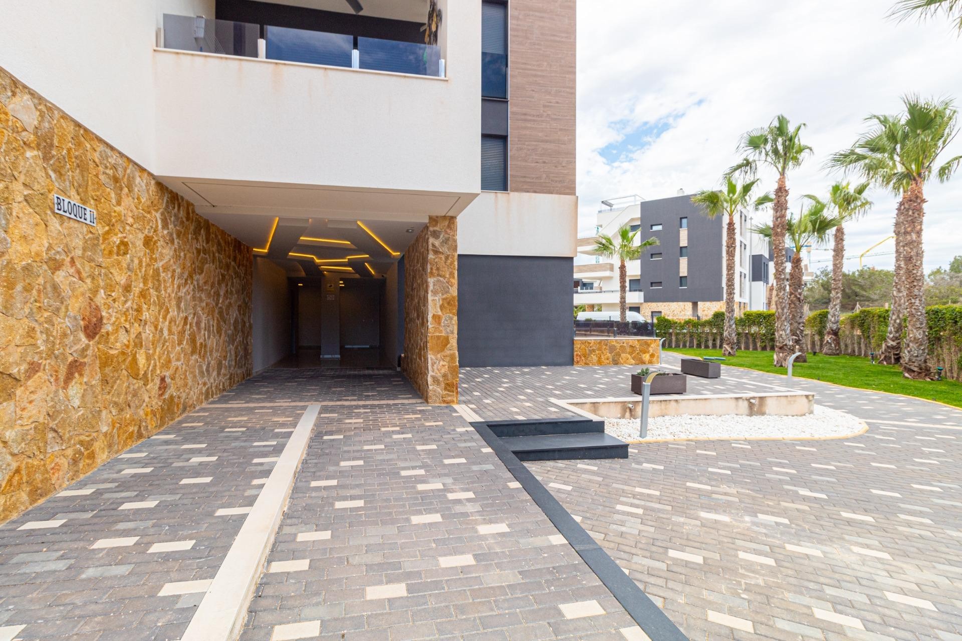 Resale - Apartment -
Orihuela Costa - La Florida