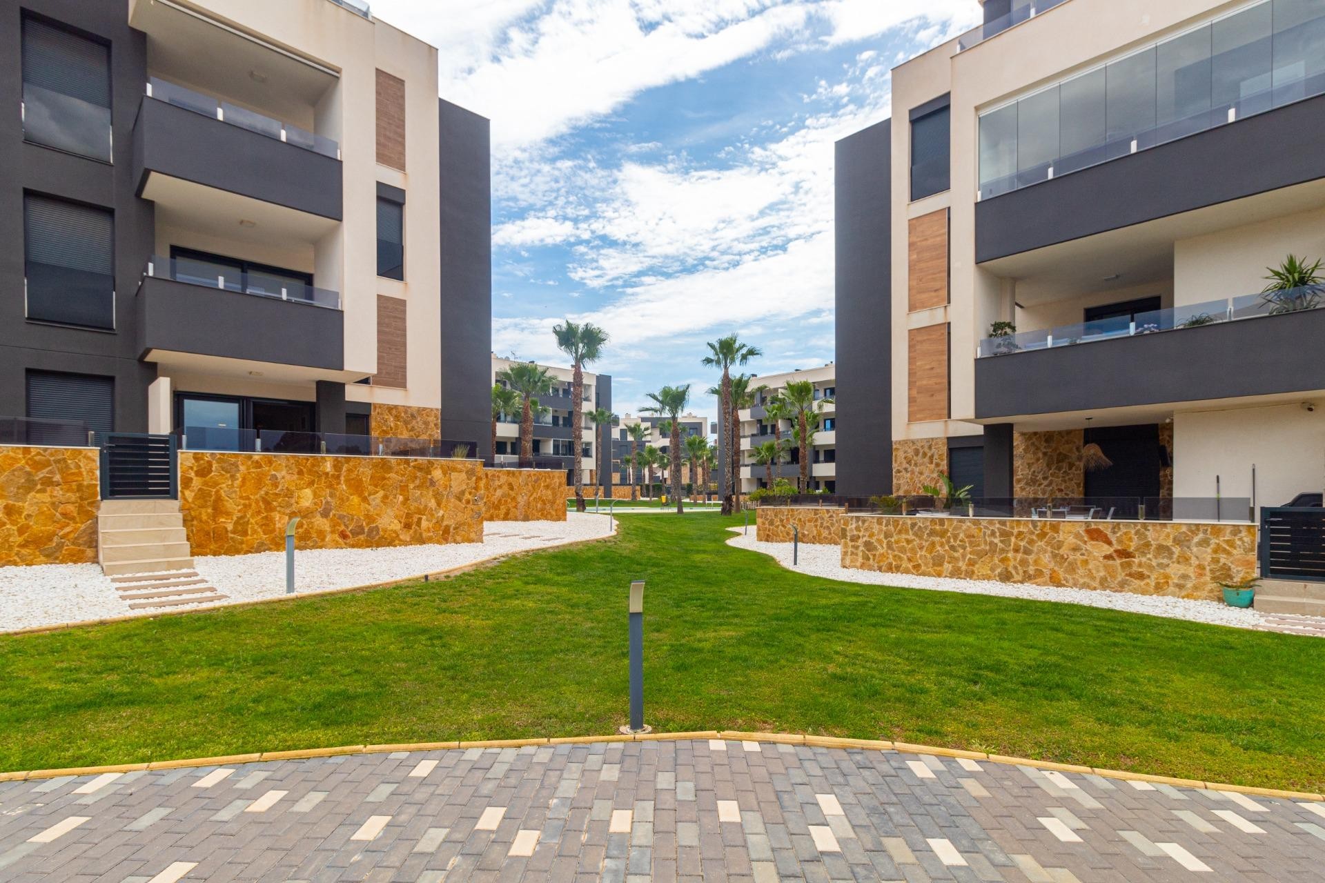 Resale - Apartment -
Orihuela Costa - La Florida